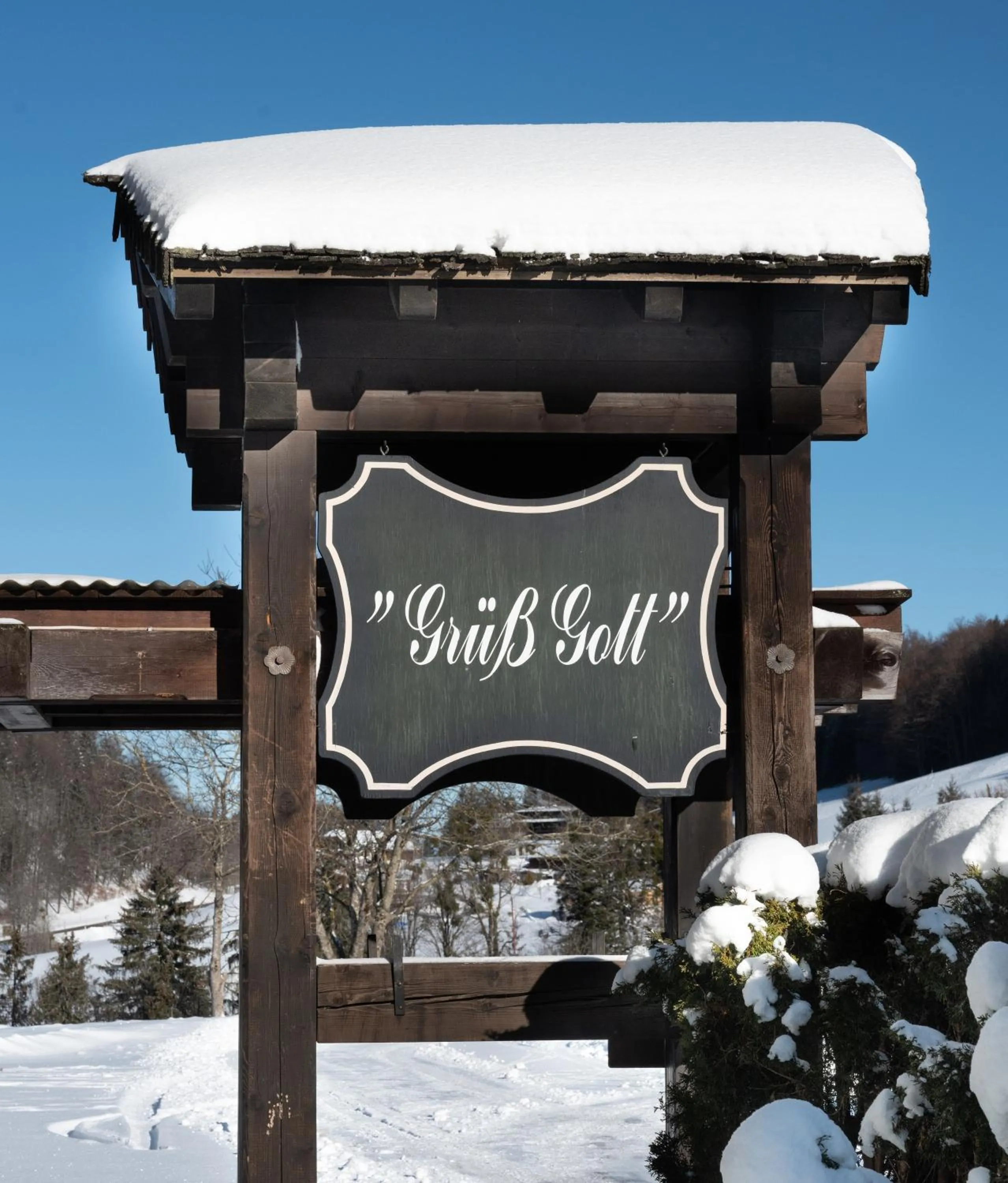 Property building in Alpenhotel Denninglehen