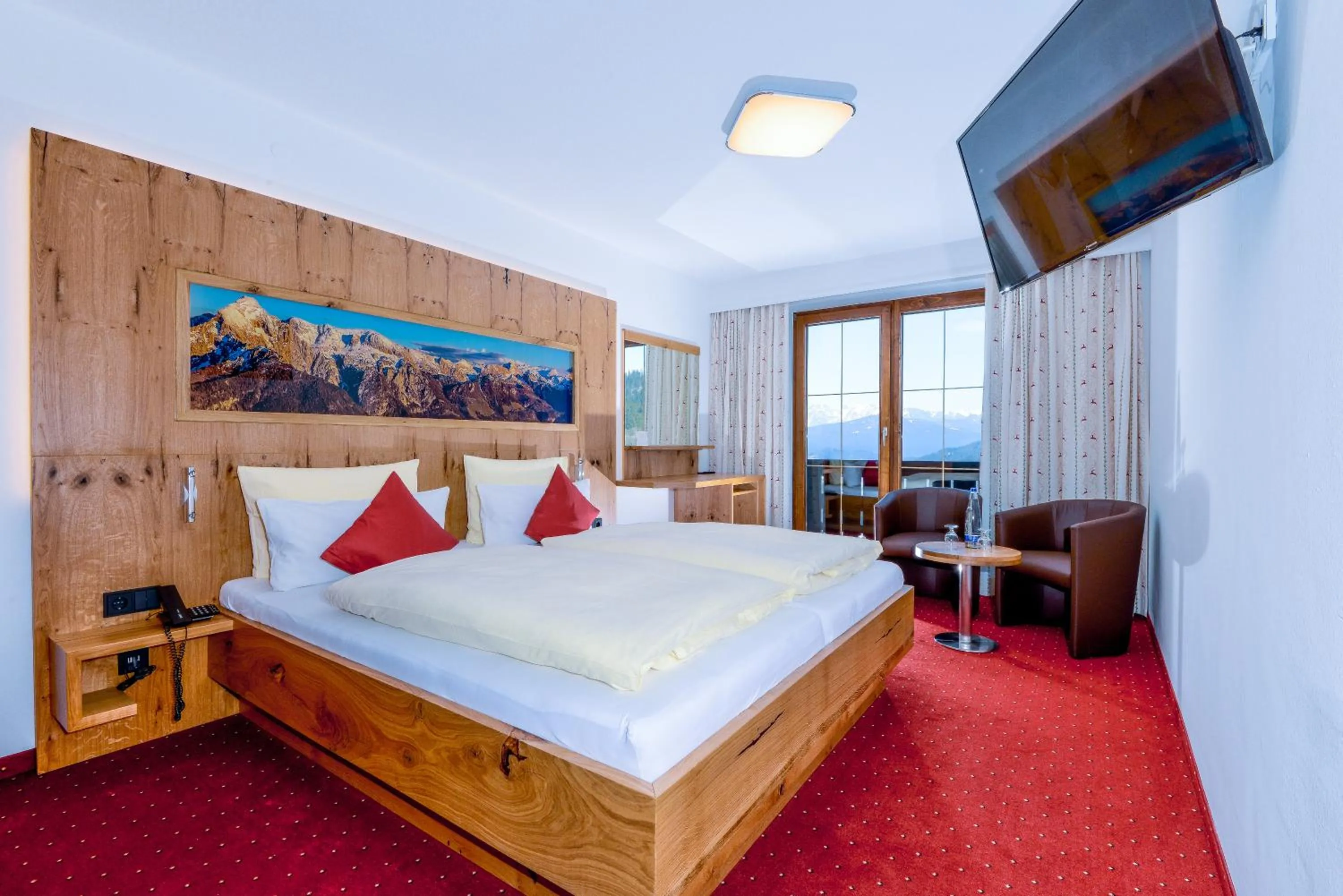 Photo of the whole room, Bed in Alpenhotel Denninglehen
