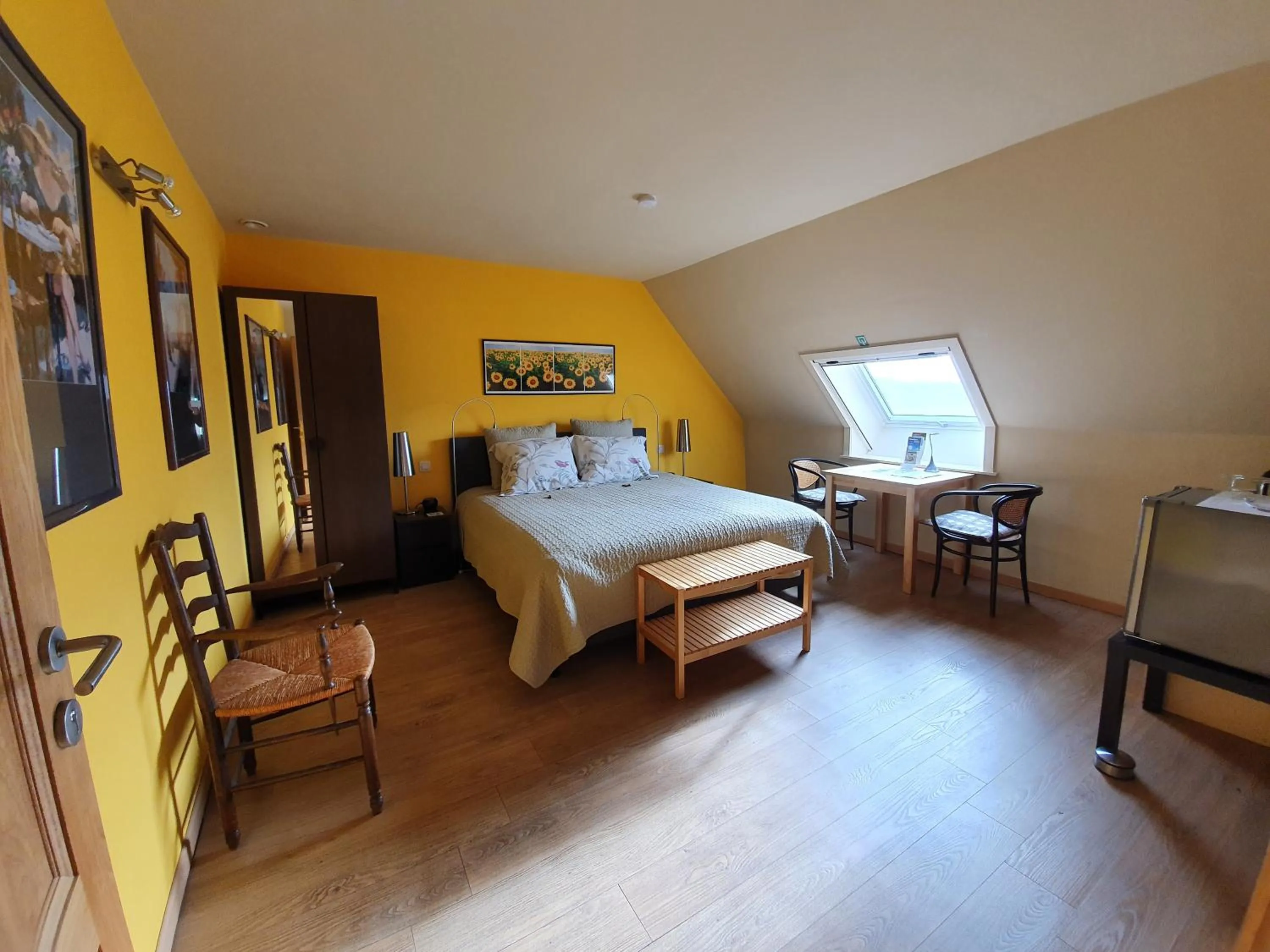 Bedroom, Bed in B&B Herberg Boerenhol DE MOTE BVBA