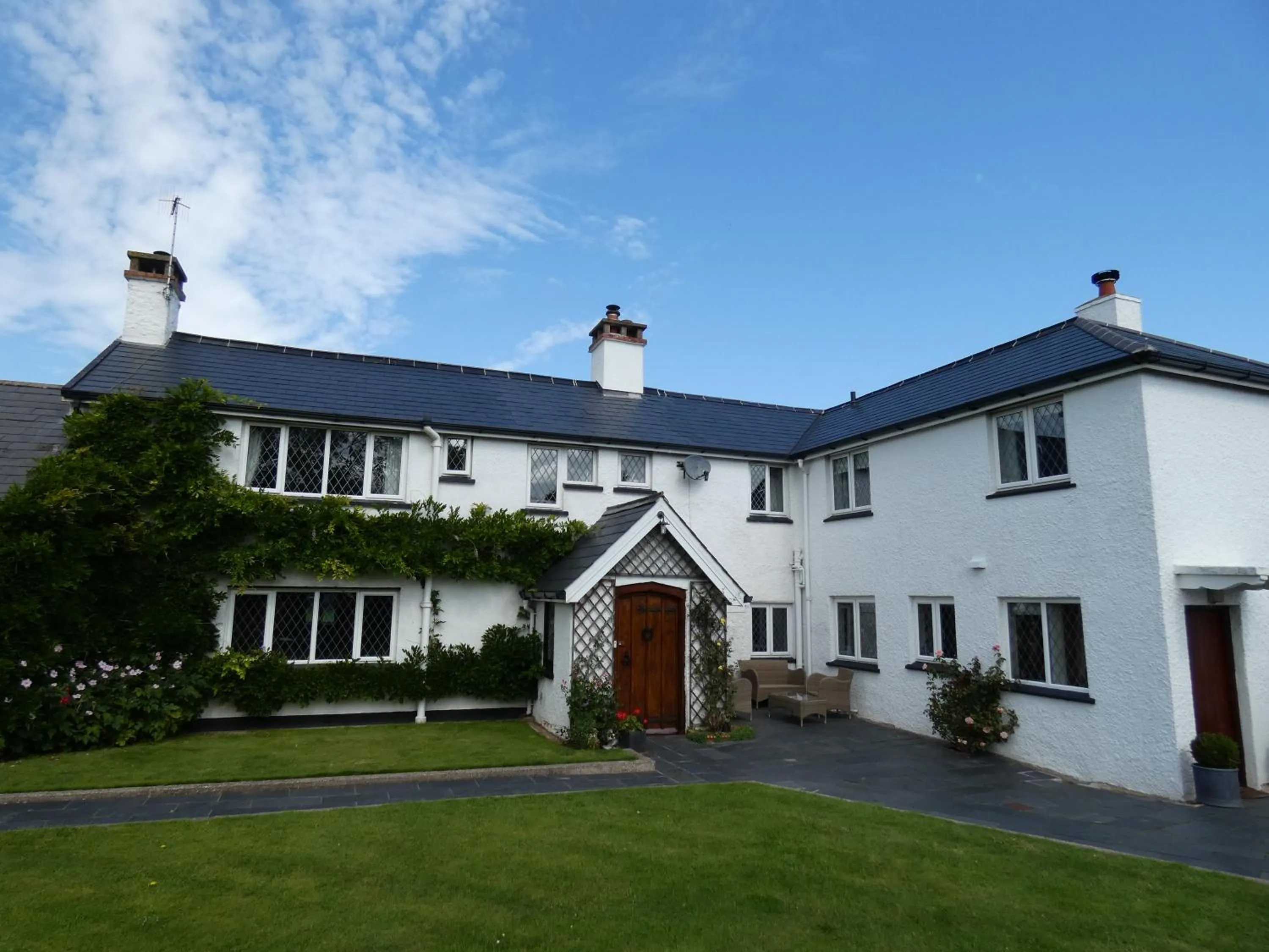 Property building in Bournestream