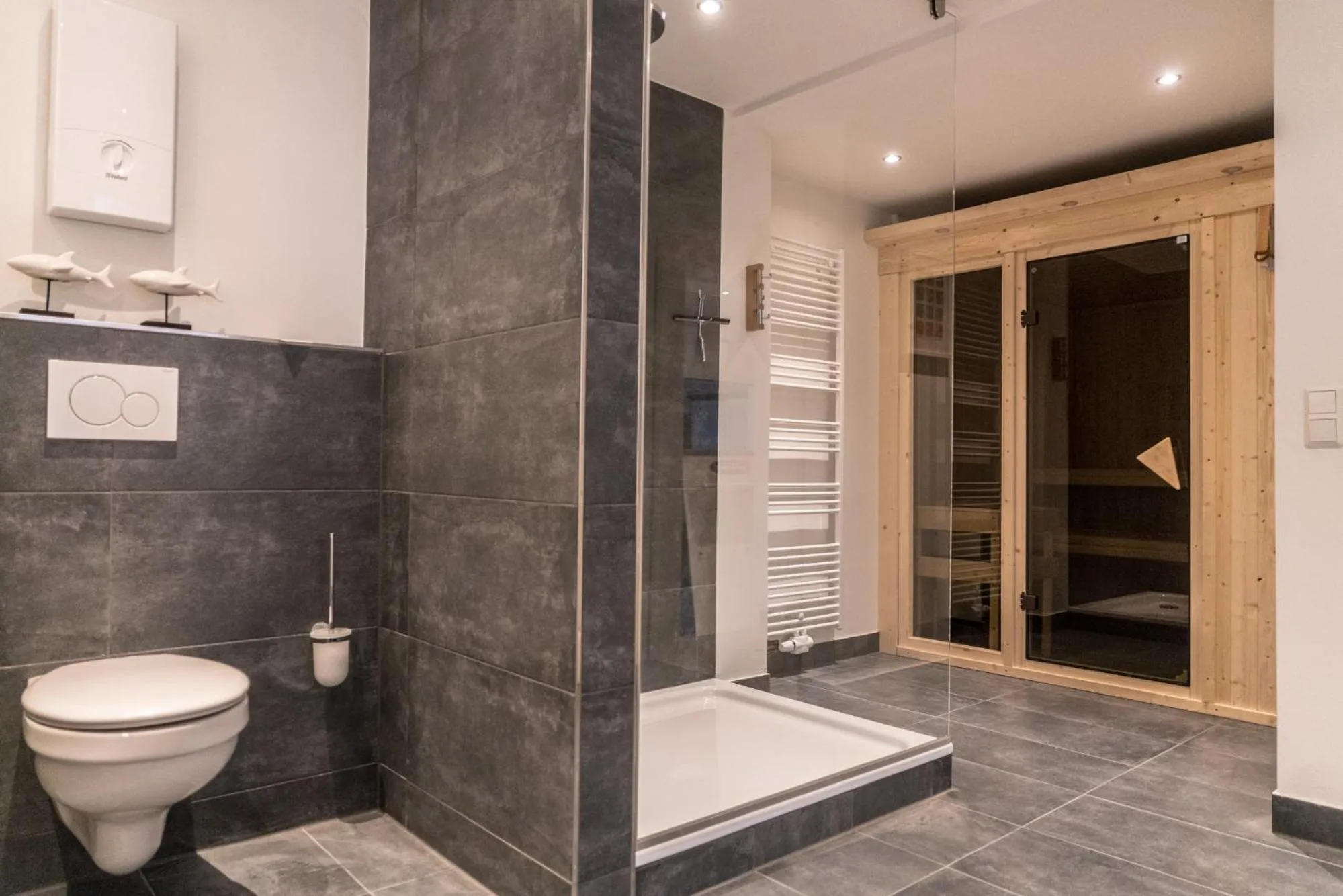 Shower in Hotel Stadt Cuxhaven