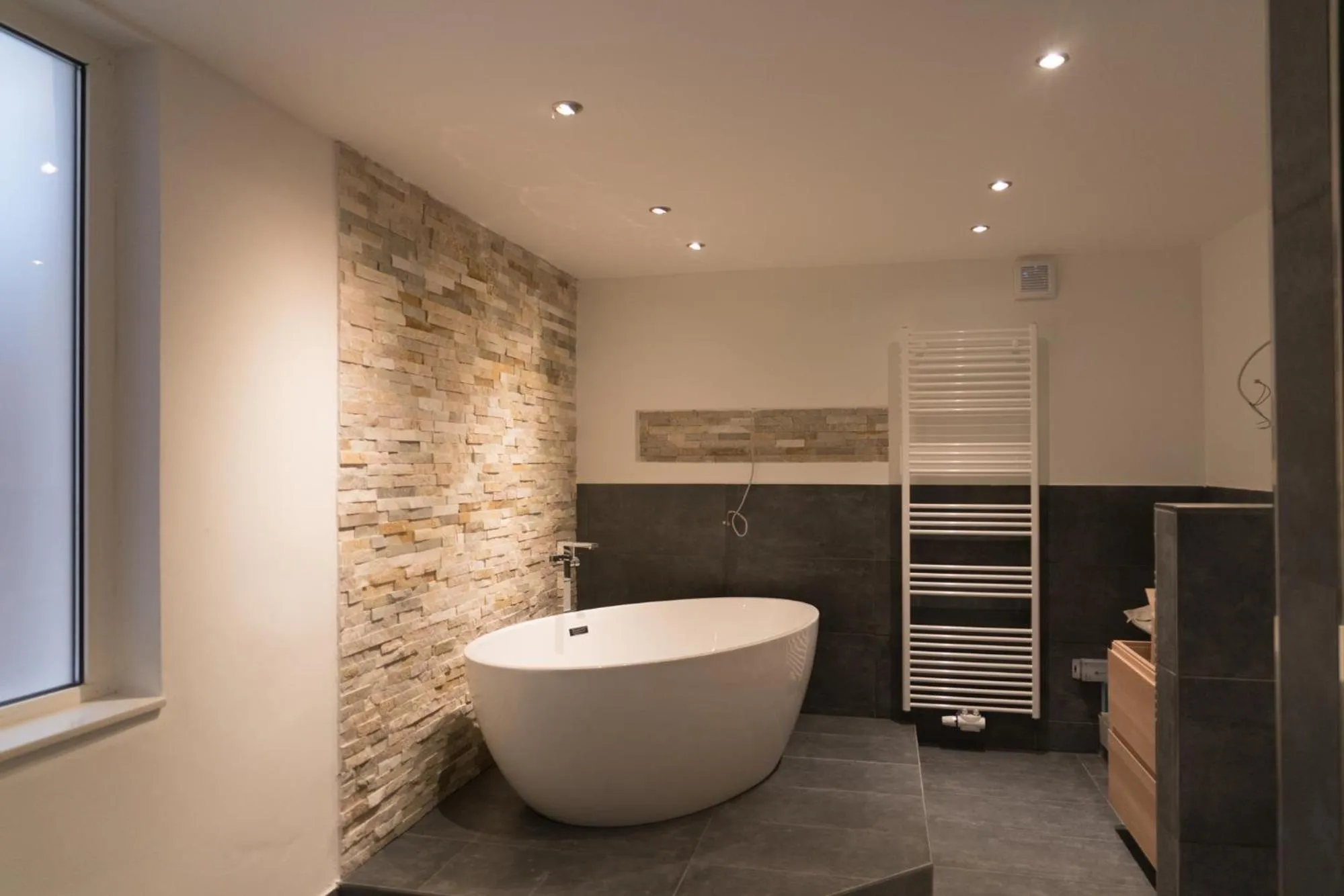 Shower in Hotel Stadt Cuxhaven