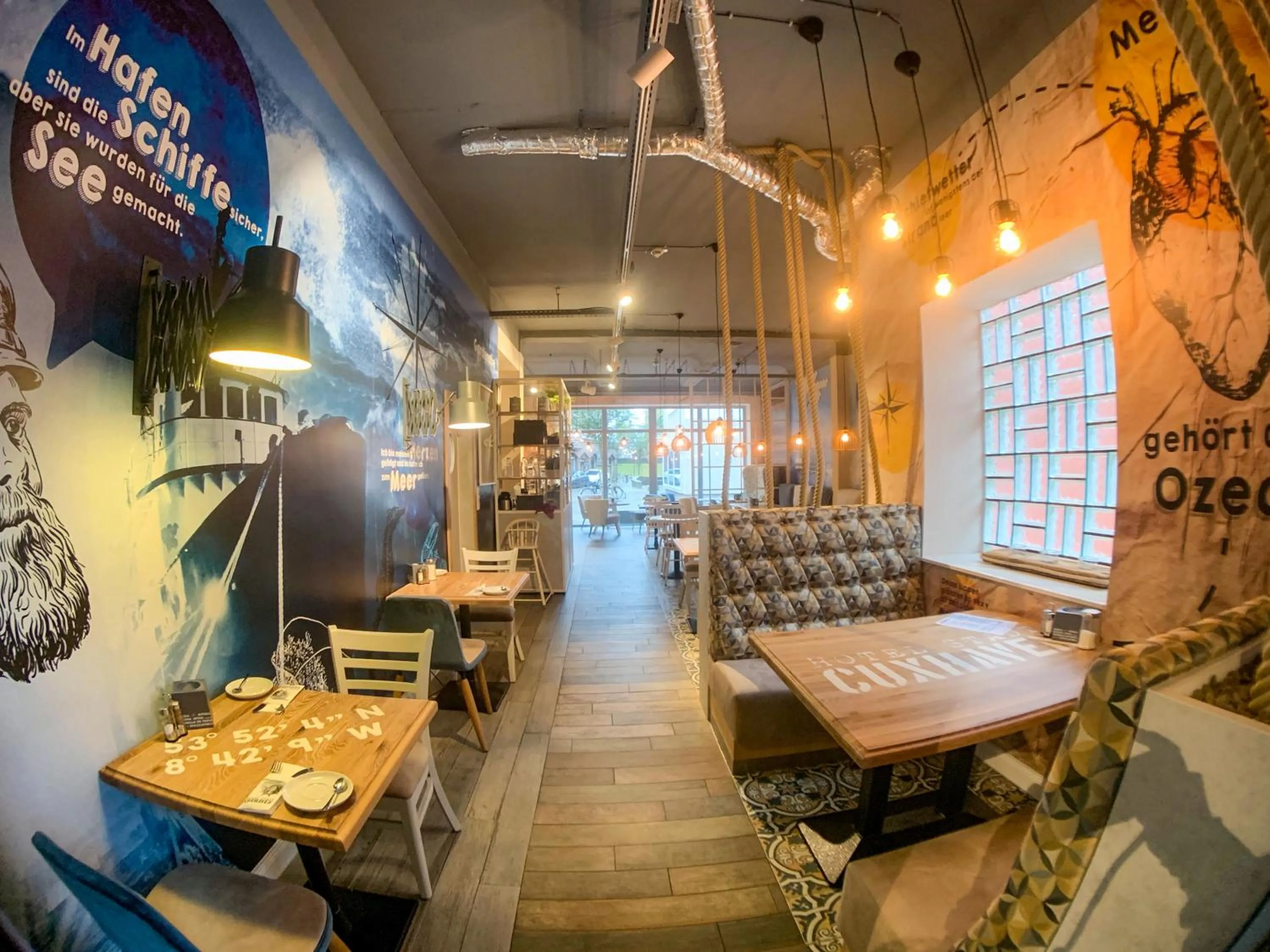 Restaurant/places to eat in Hotel Stadt Cuxhaven