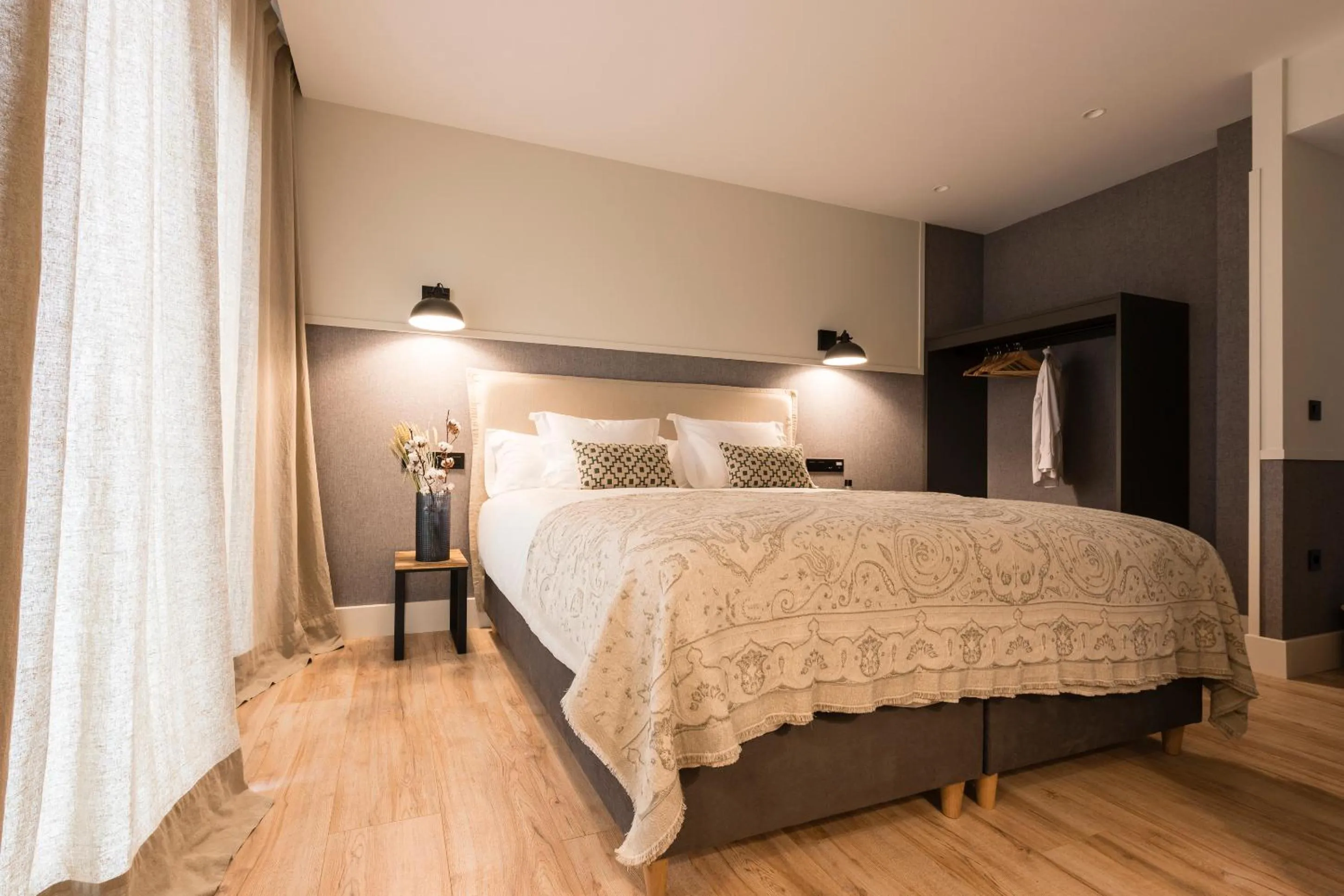 Bedroom, Bed in Rías Altas - Hotel