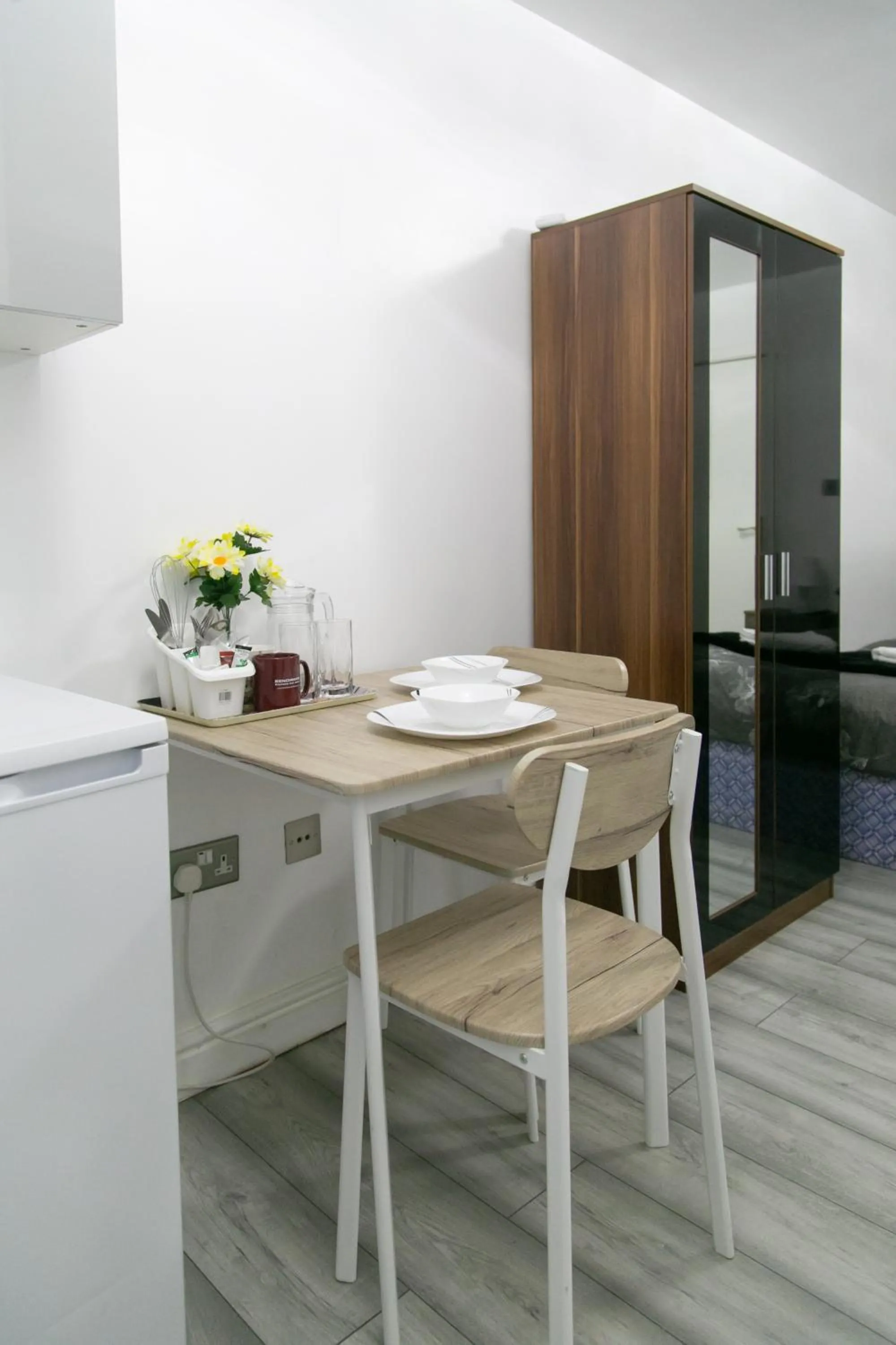 Dining area in Cheetham Hills Apartments