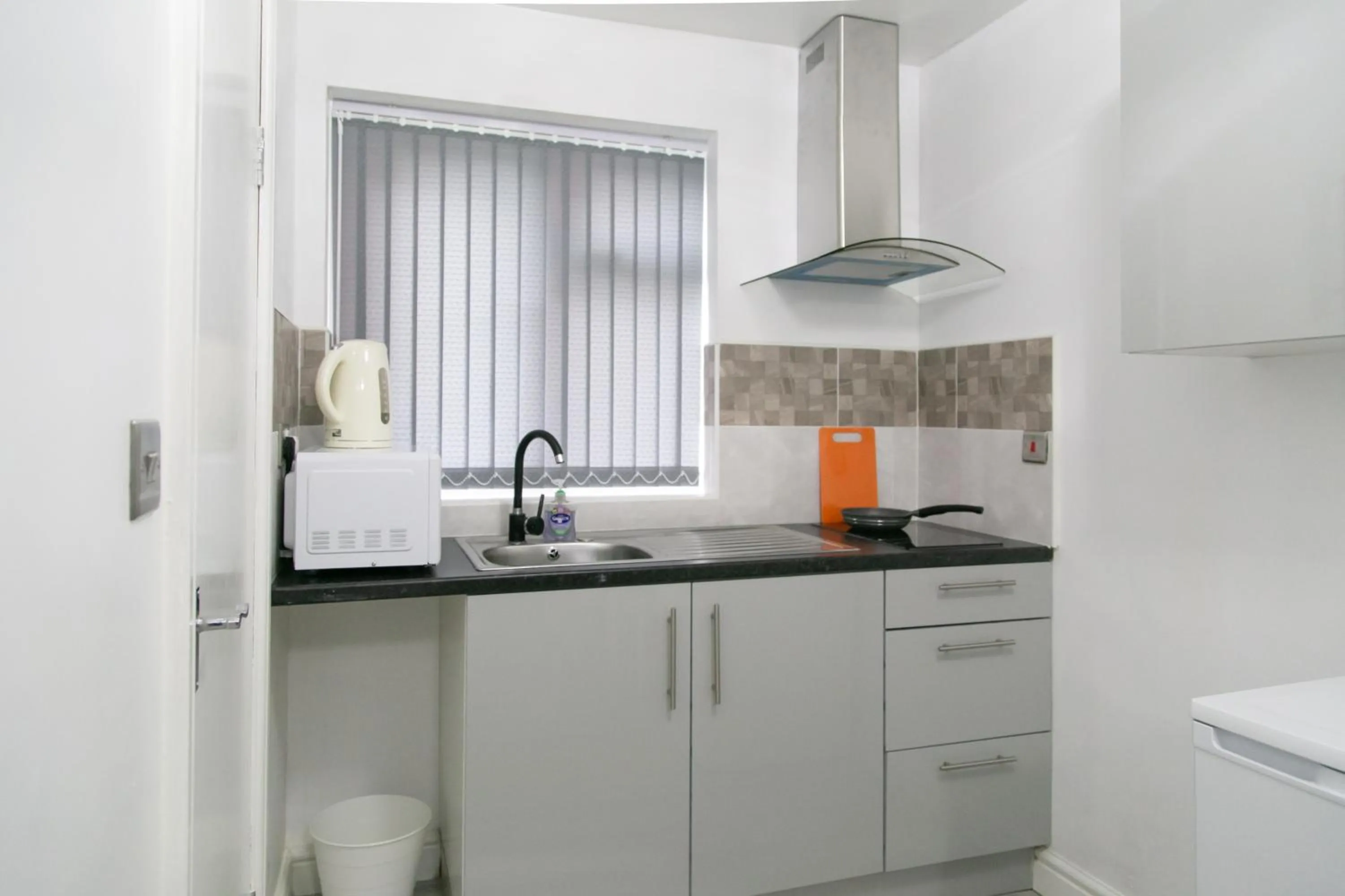 Kitchen or kitchenette in Cheetham Hills Apartments