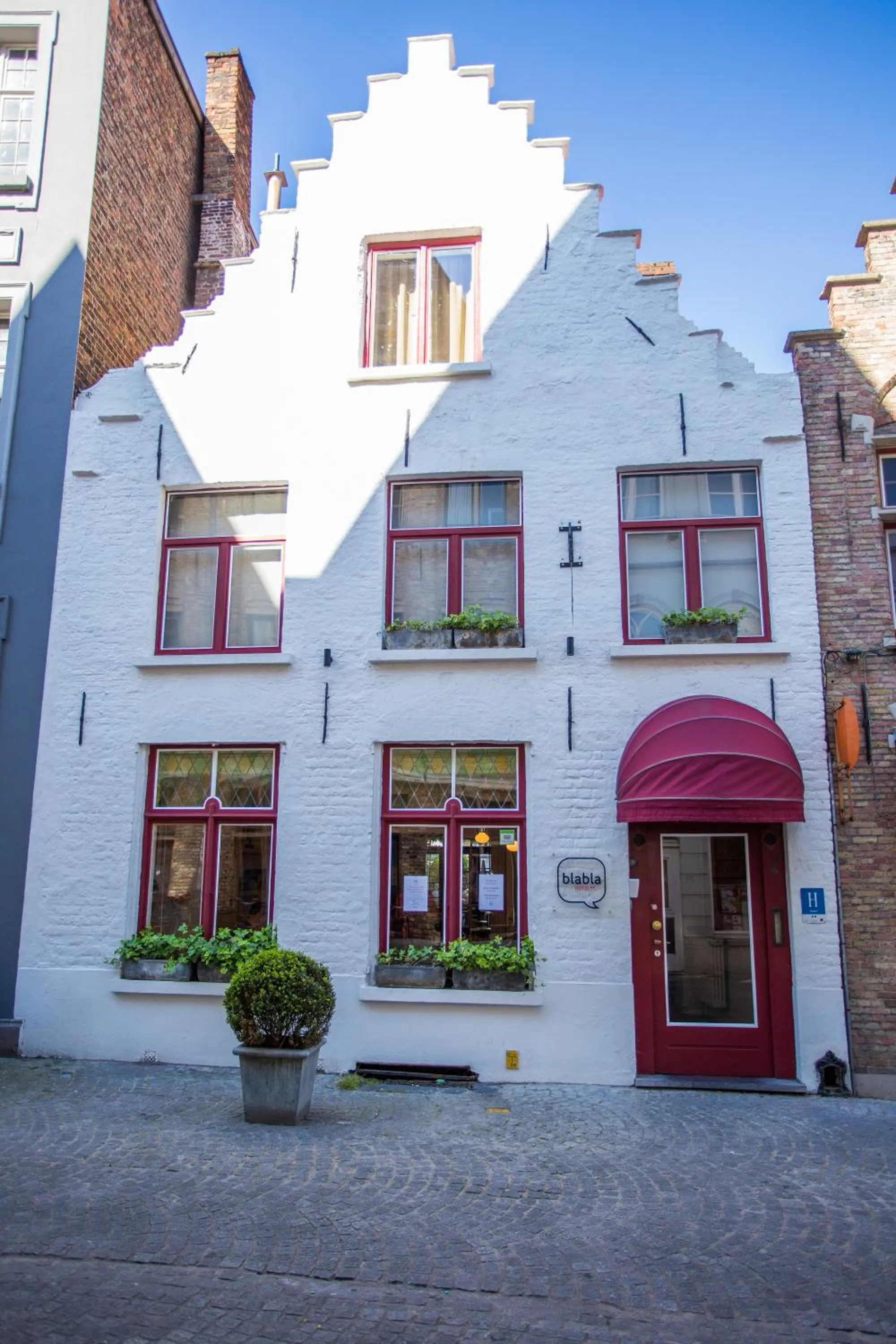 Facade/entrance in Hotel Bla Bla