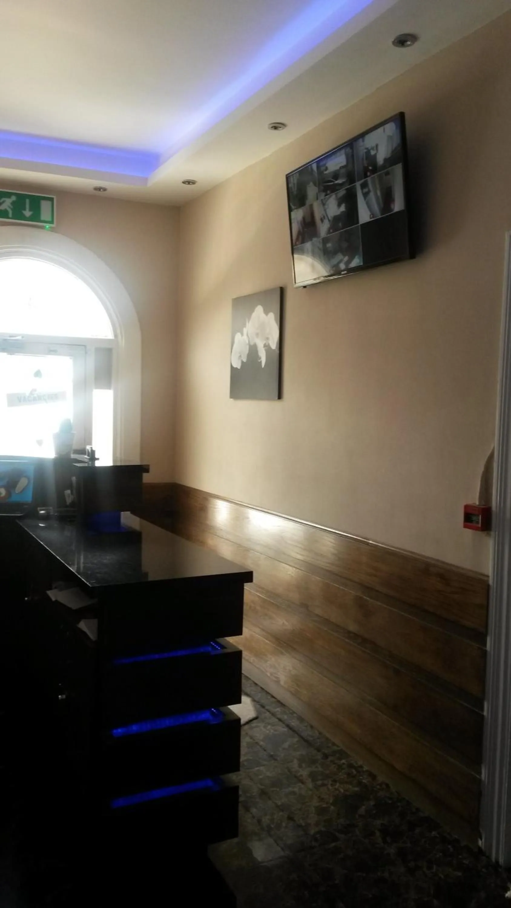 Lobby or reception in The Crystal Lodge Hotel