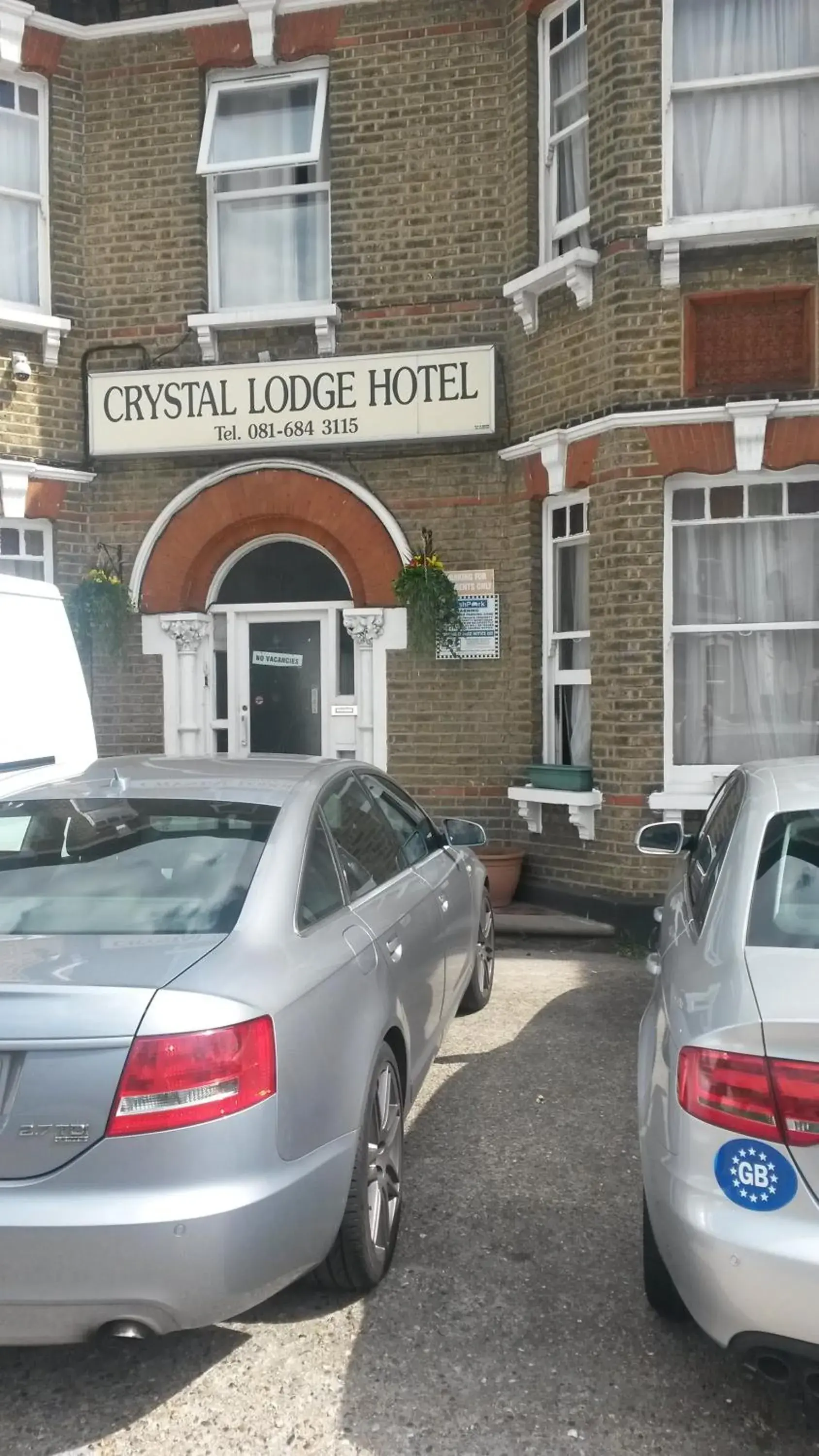 Facade/entrance in The Crystal Lodge Hotel Facade/entrance in The Crystal Lodge Hotel