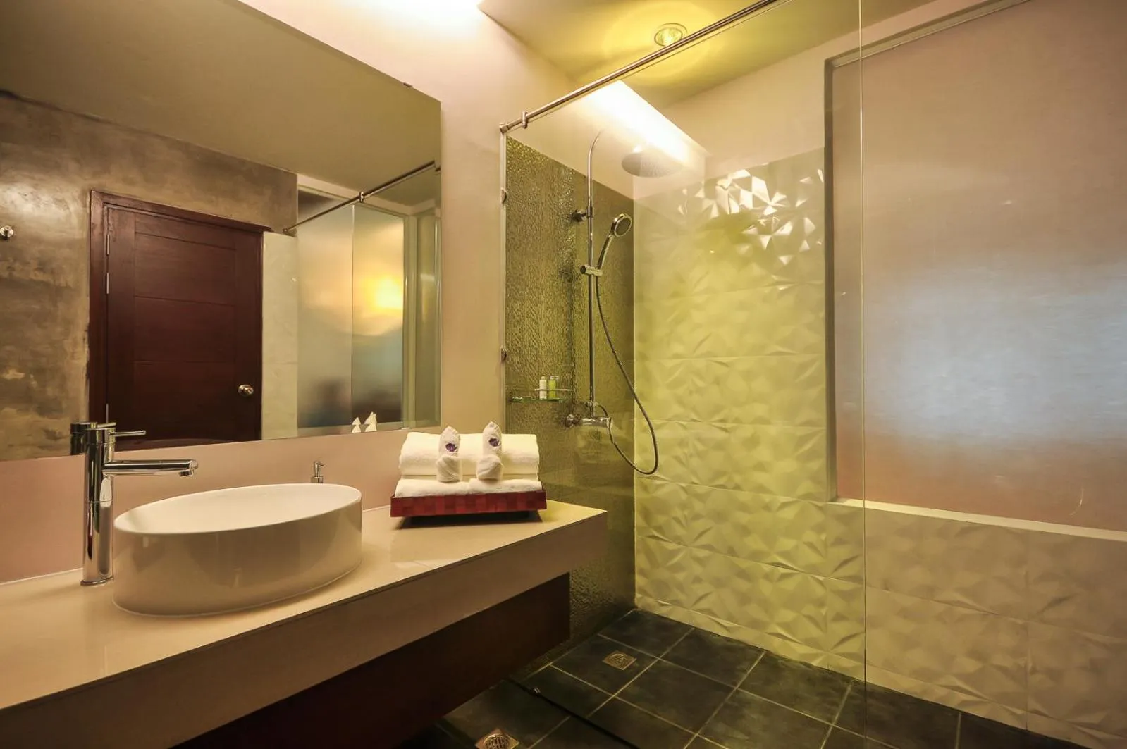 Toilet in Le Patta Resort & Hotel Chiang Rai