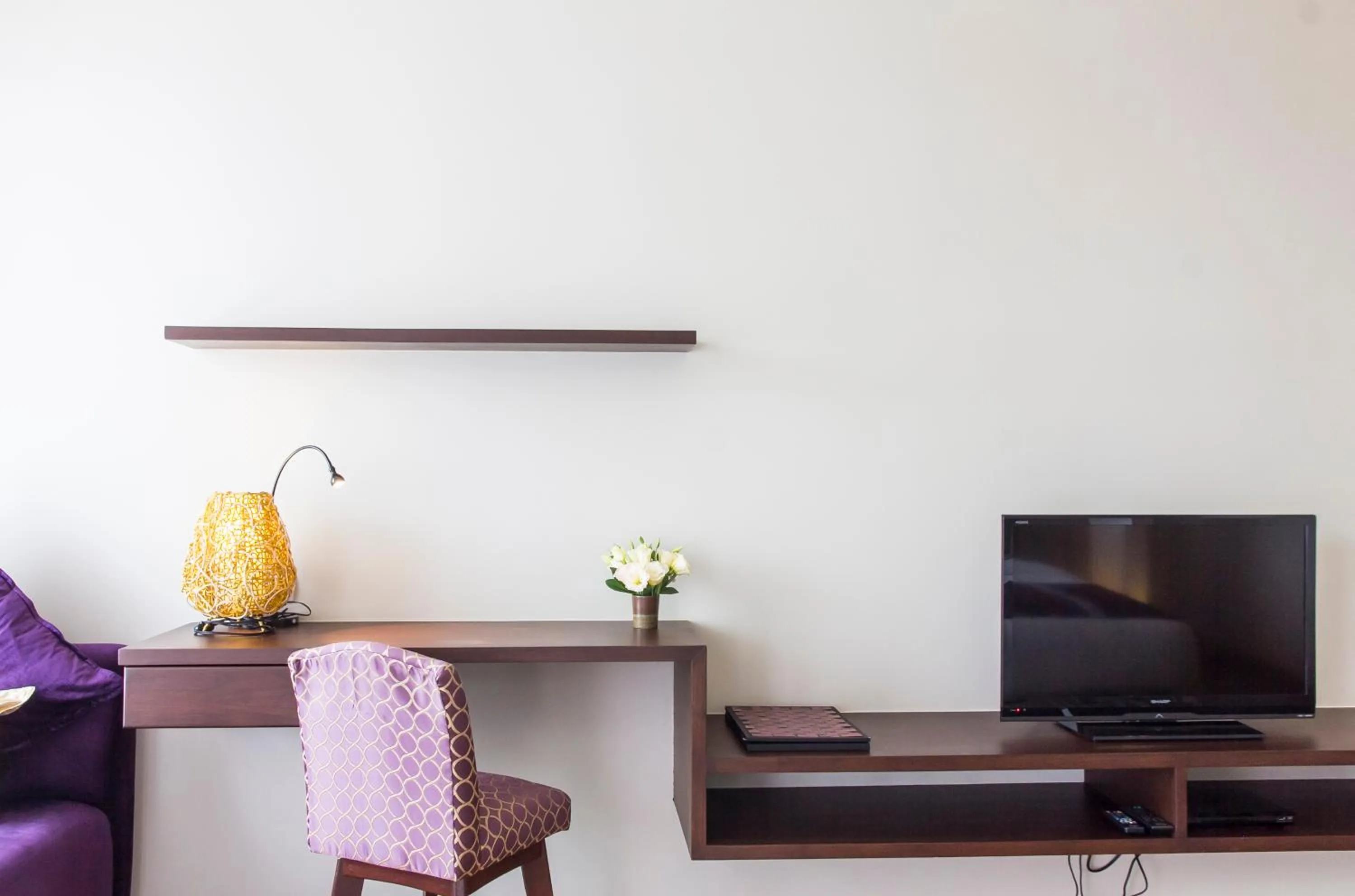 TV and multimedia in Le Patta Resort & Hotel Chiang Rai