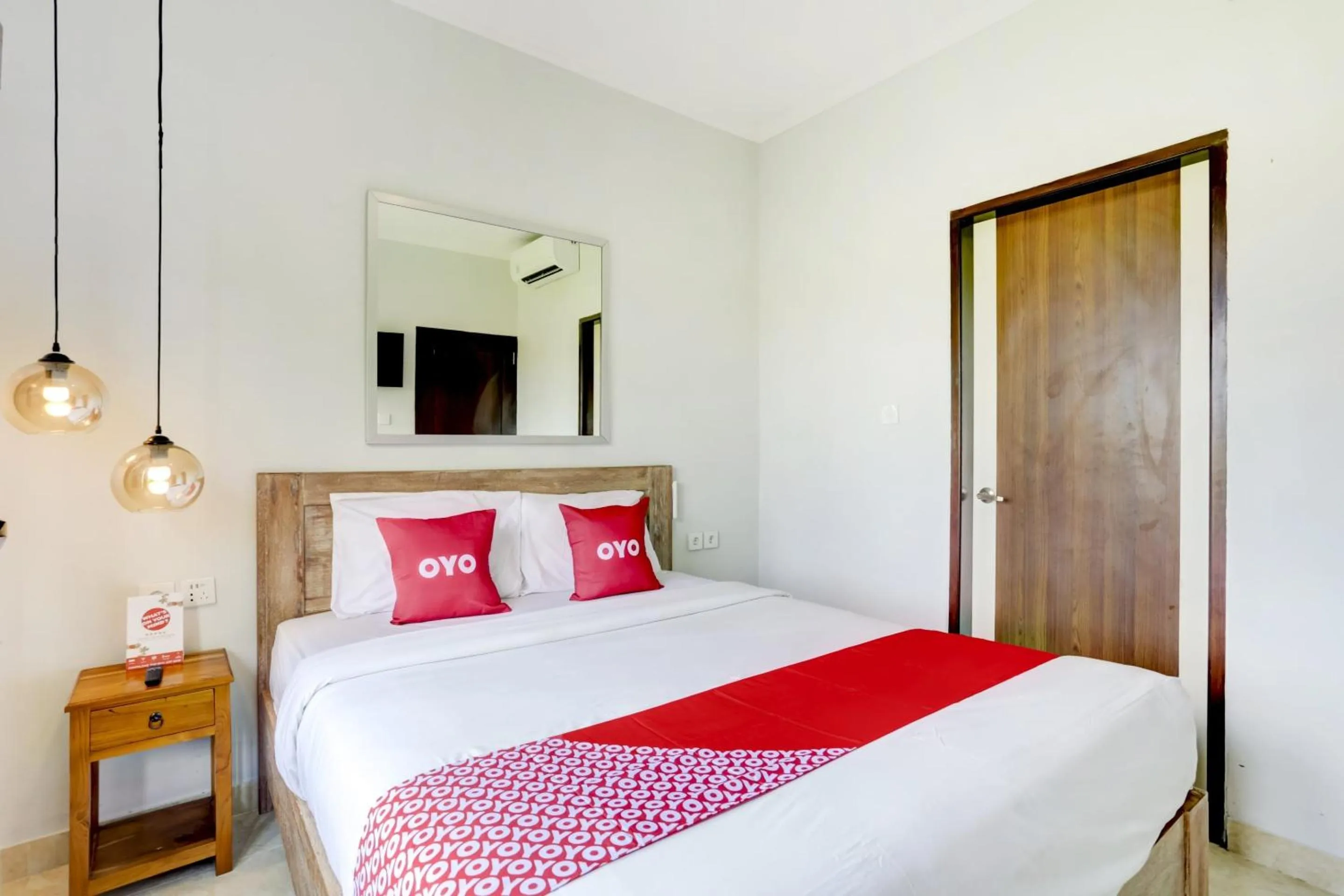 Bedroom, Bed in Hotel O Puri Kramas Canggu