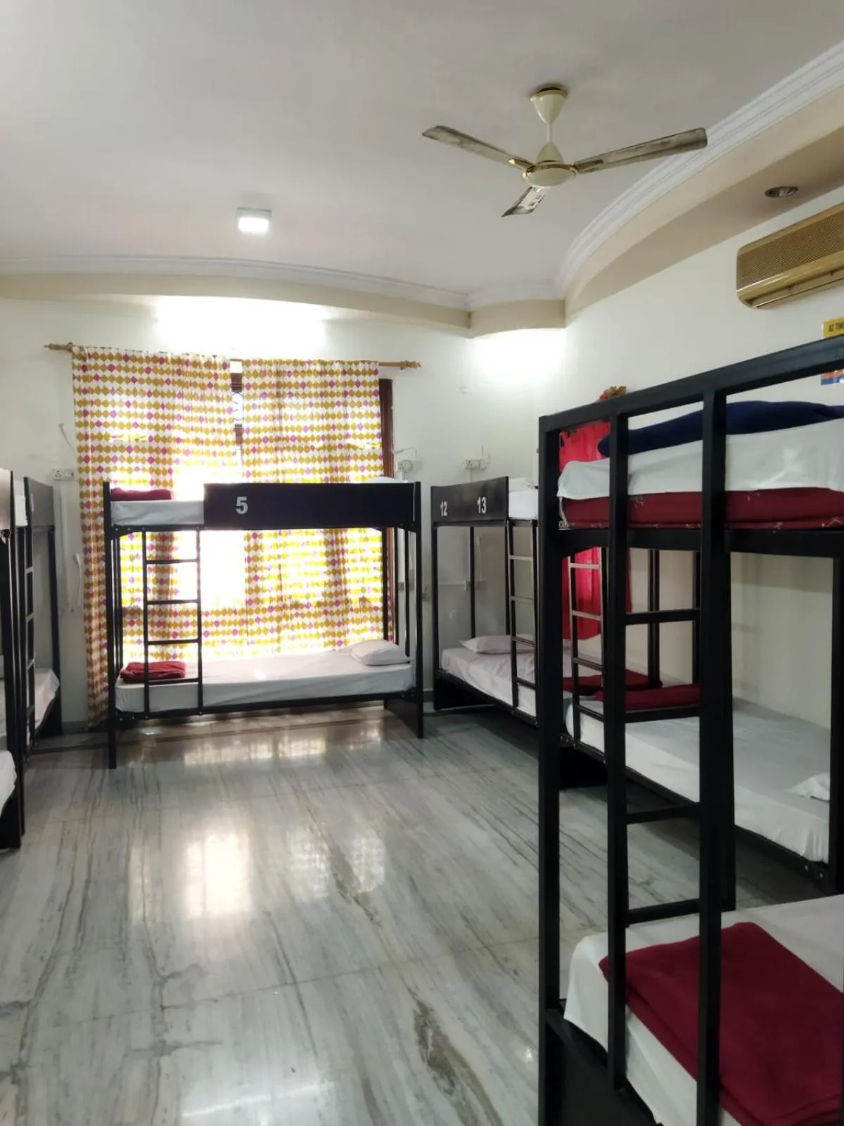 bunk bed, Bed in KyGo Hostels