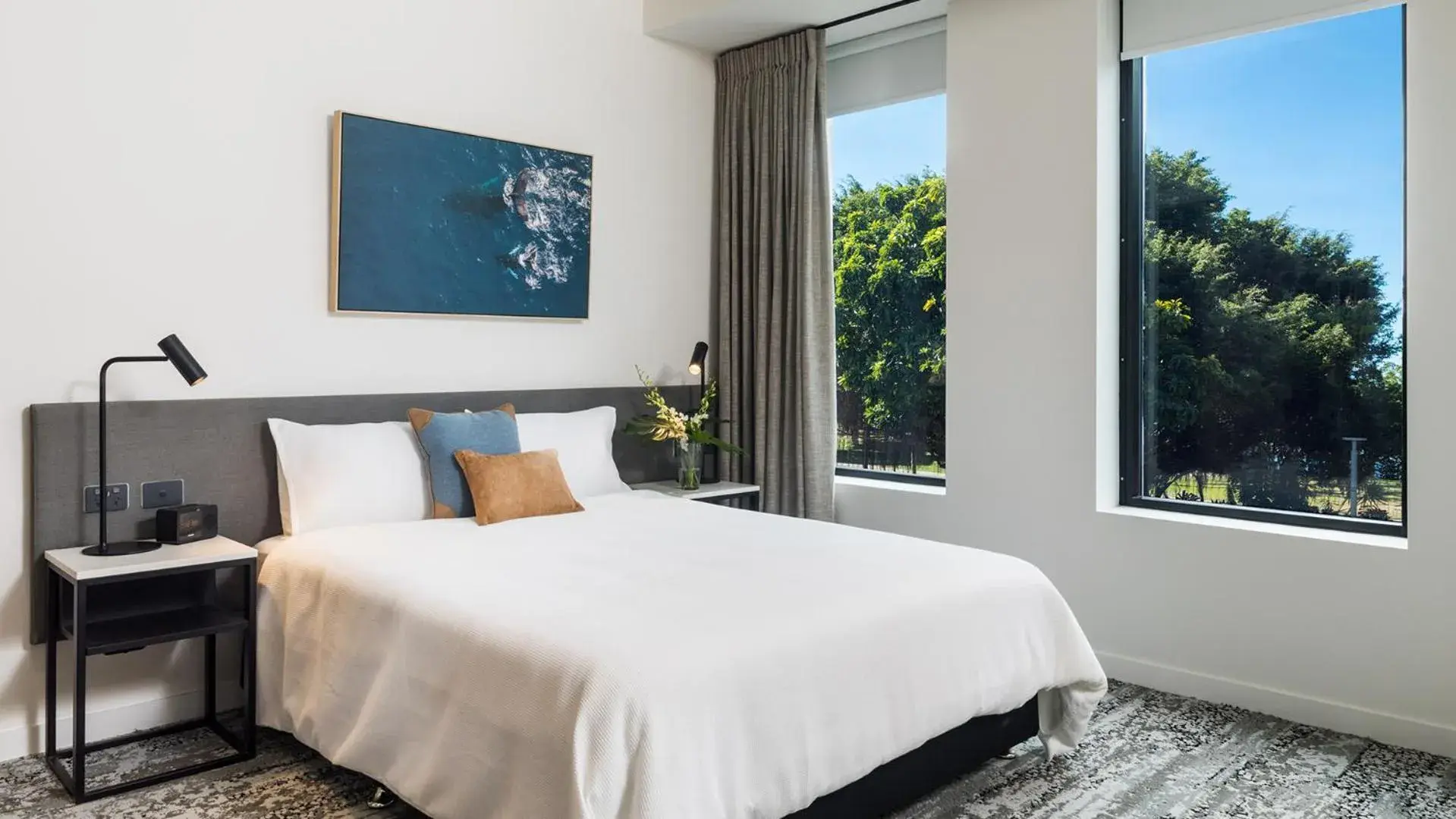 Bed in Oaks Cairns Hotel Bed in Oaks Cairns Hotel