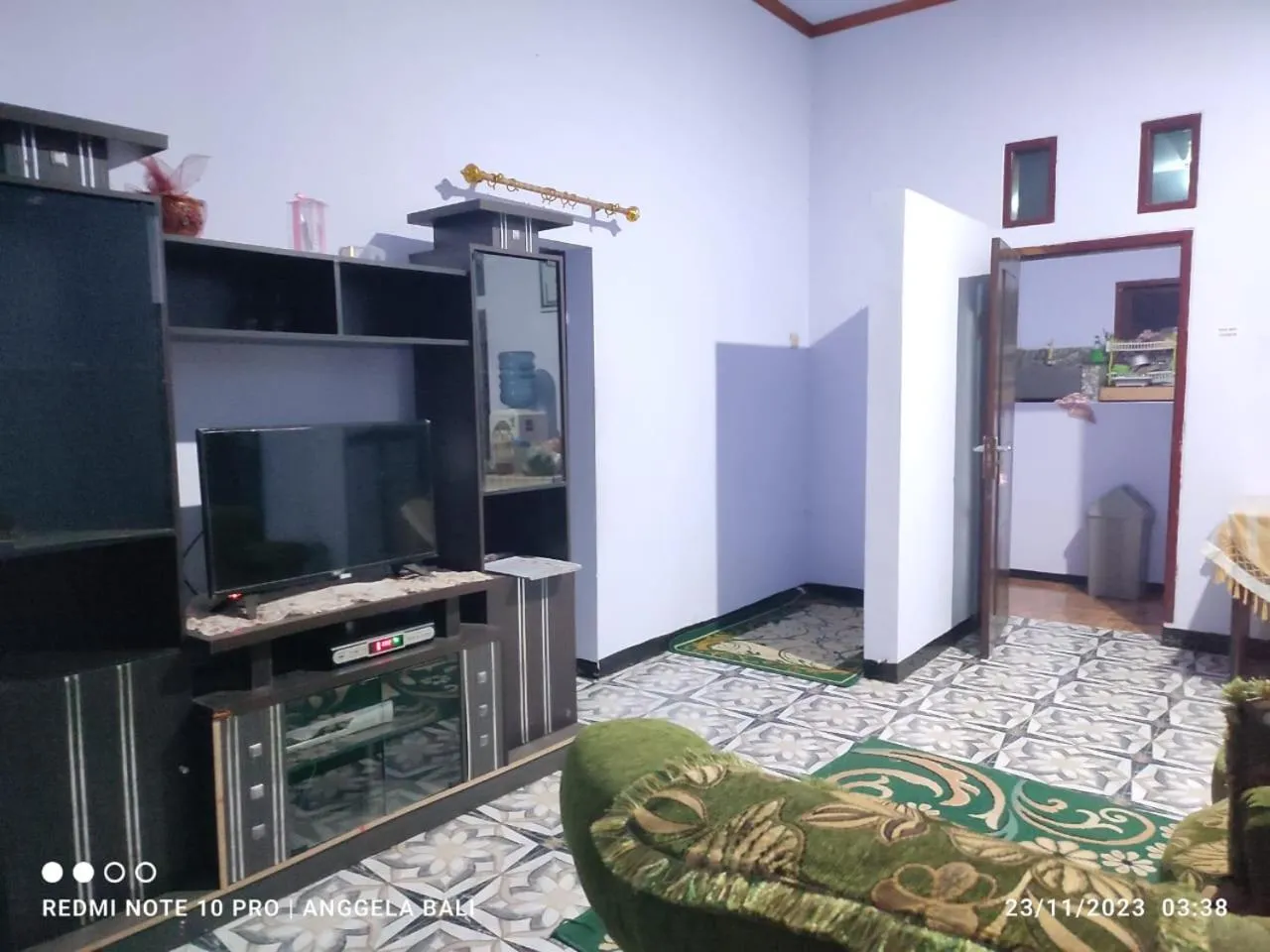 Living room in Elen Homestay by ABM