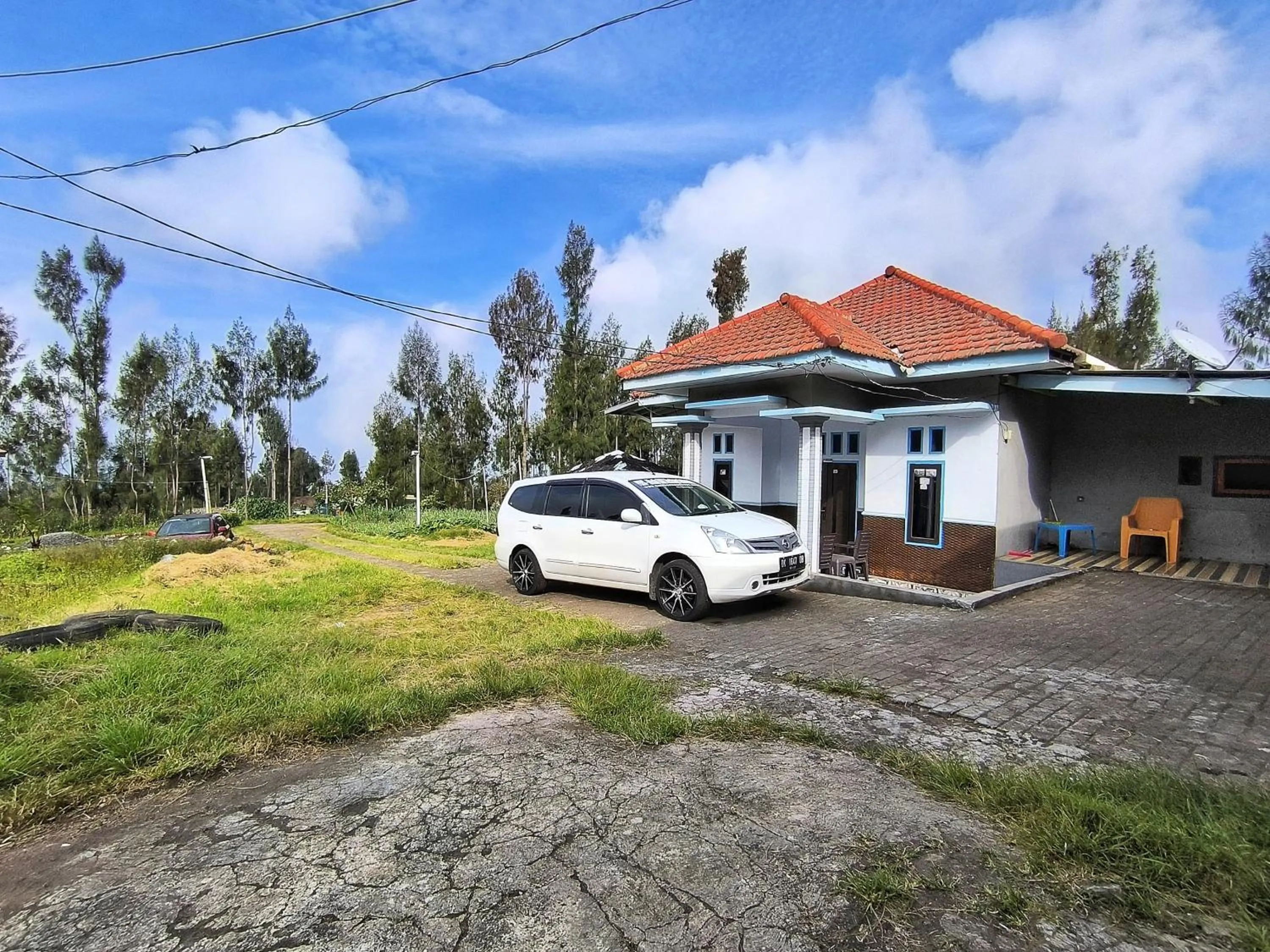 Property building in Elen Homestay by ABM