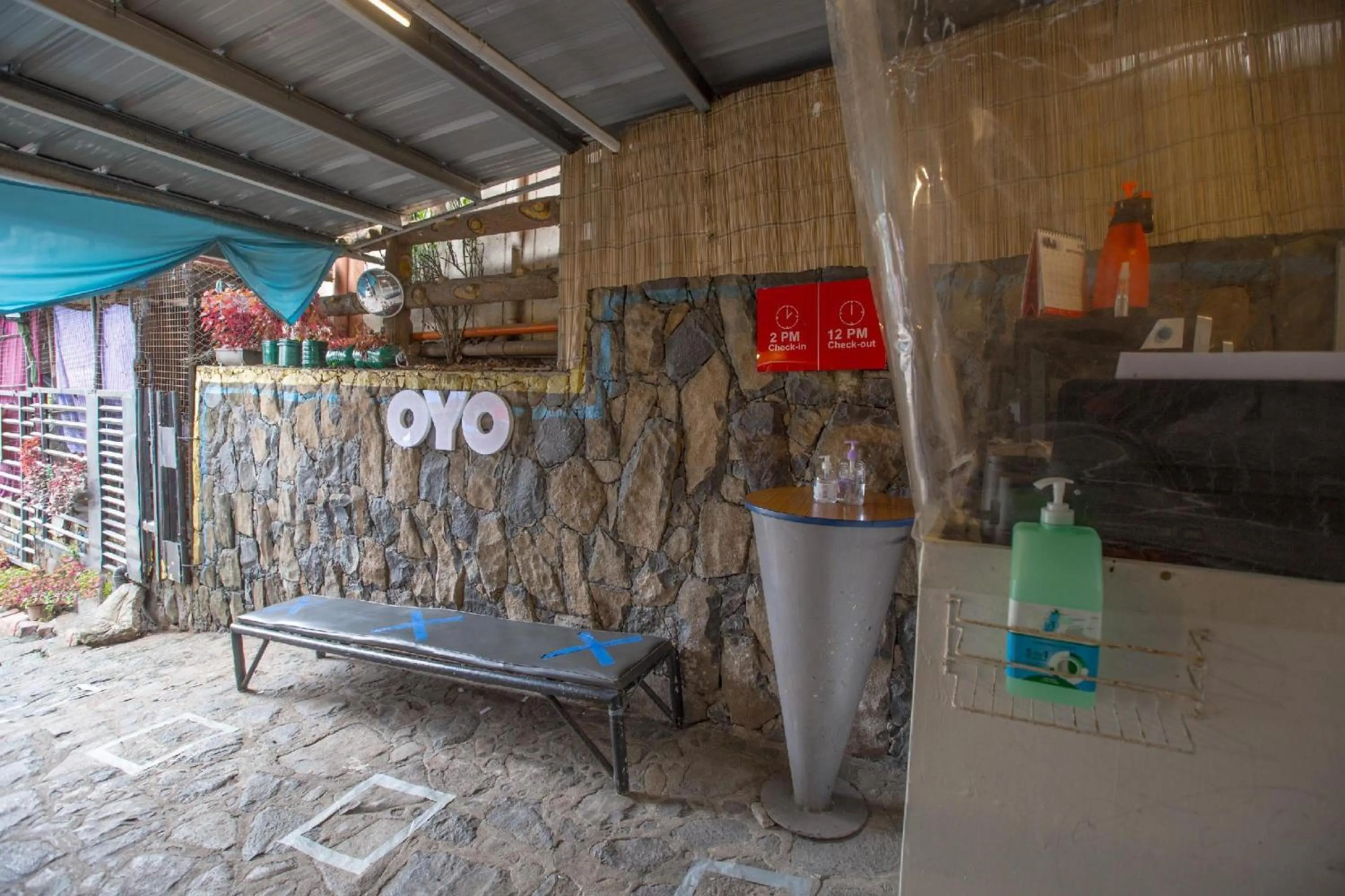 Lobby or reception in OYO 588 Sunrock Resort