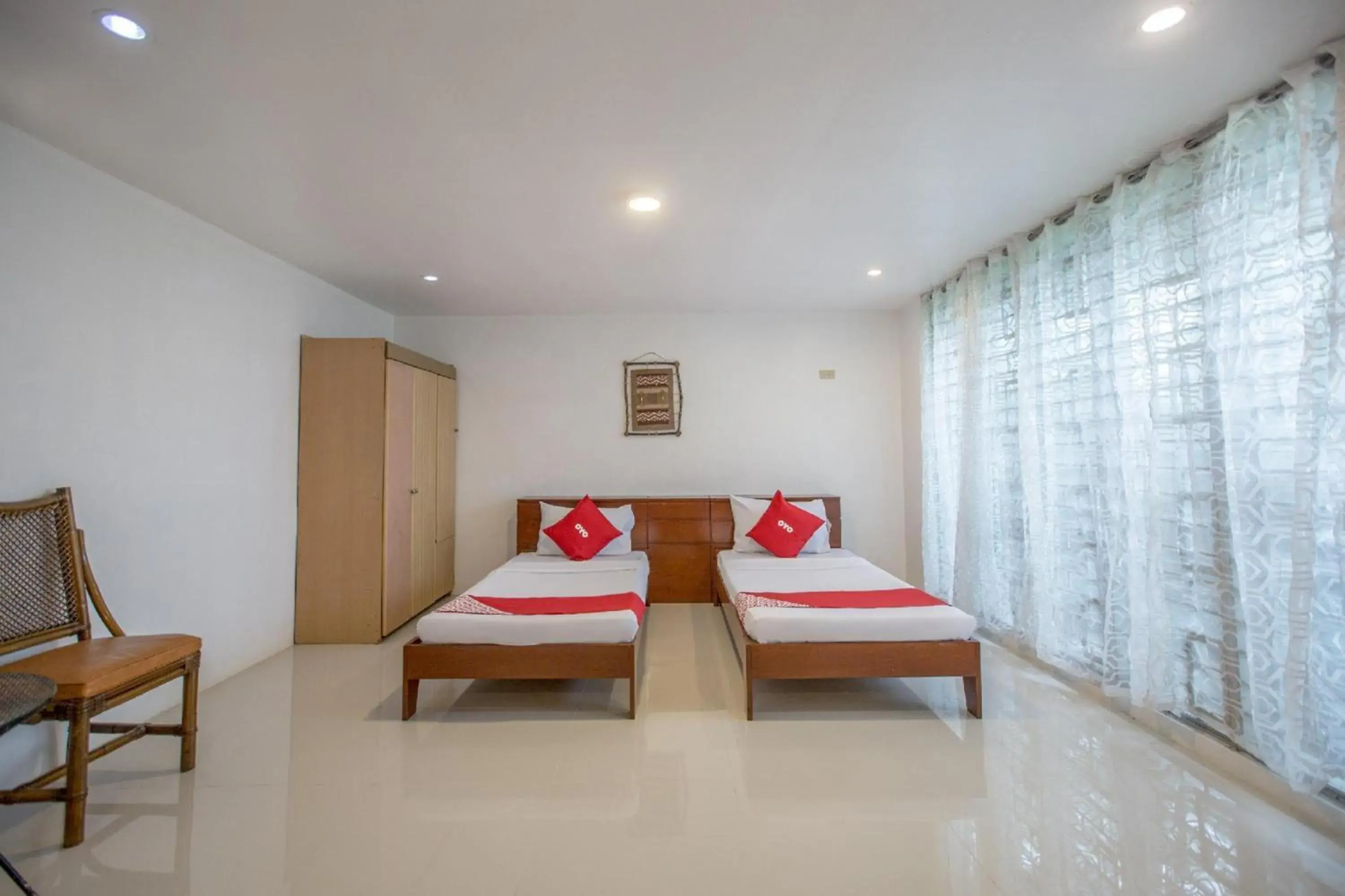 Bedroom, Bed in OYO 588 Sunrock Resort Bedroom, Bed in OYO 588 Sunrock Resort