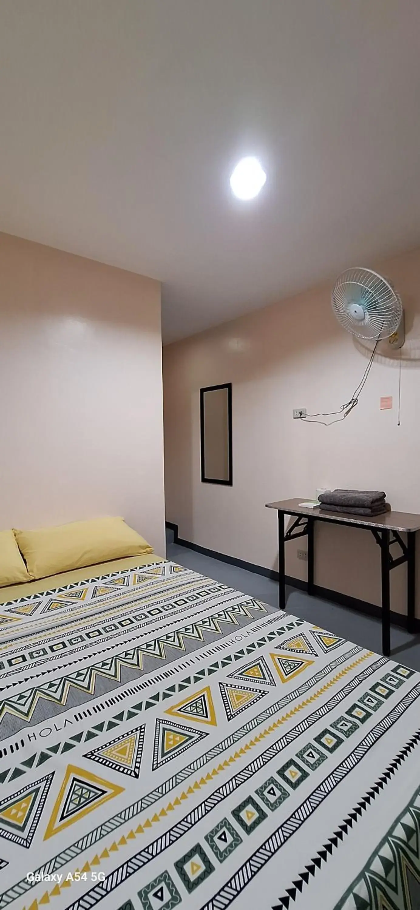 Shower, Bed in Rain Haven Lodging House Shower, Bed in Rain Haven Lodging House