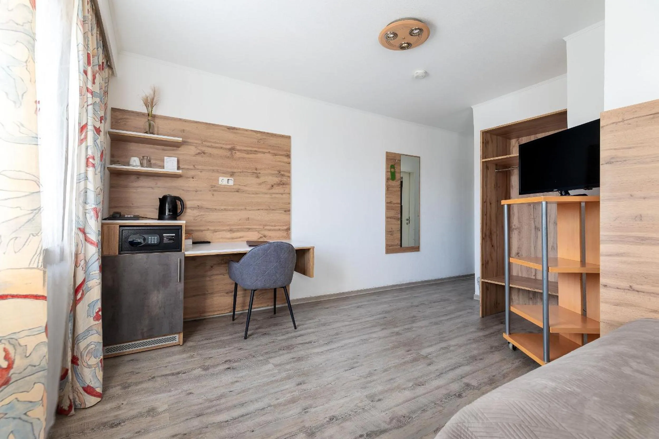 Photo of the whole room in Hotel am Ludwigsplatz