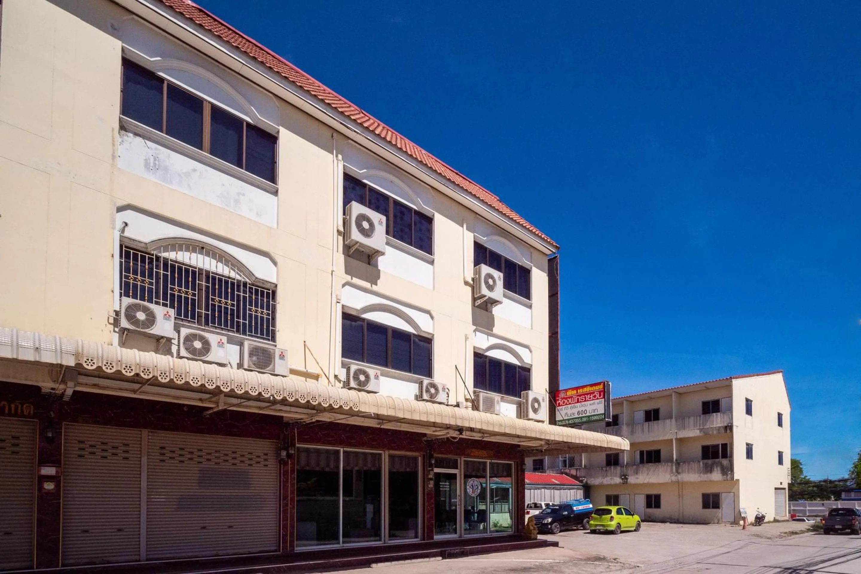 Facade/entrance, Property Building in OYO 836 PK Residence