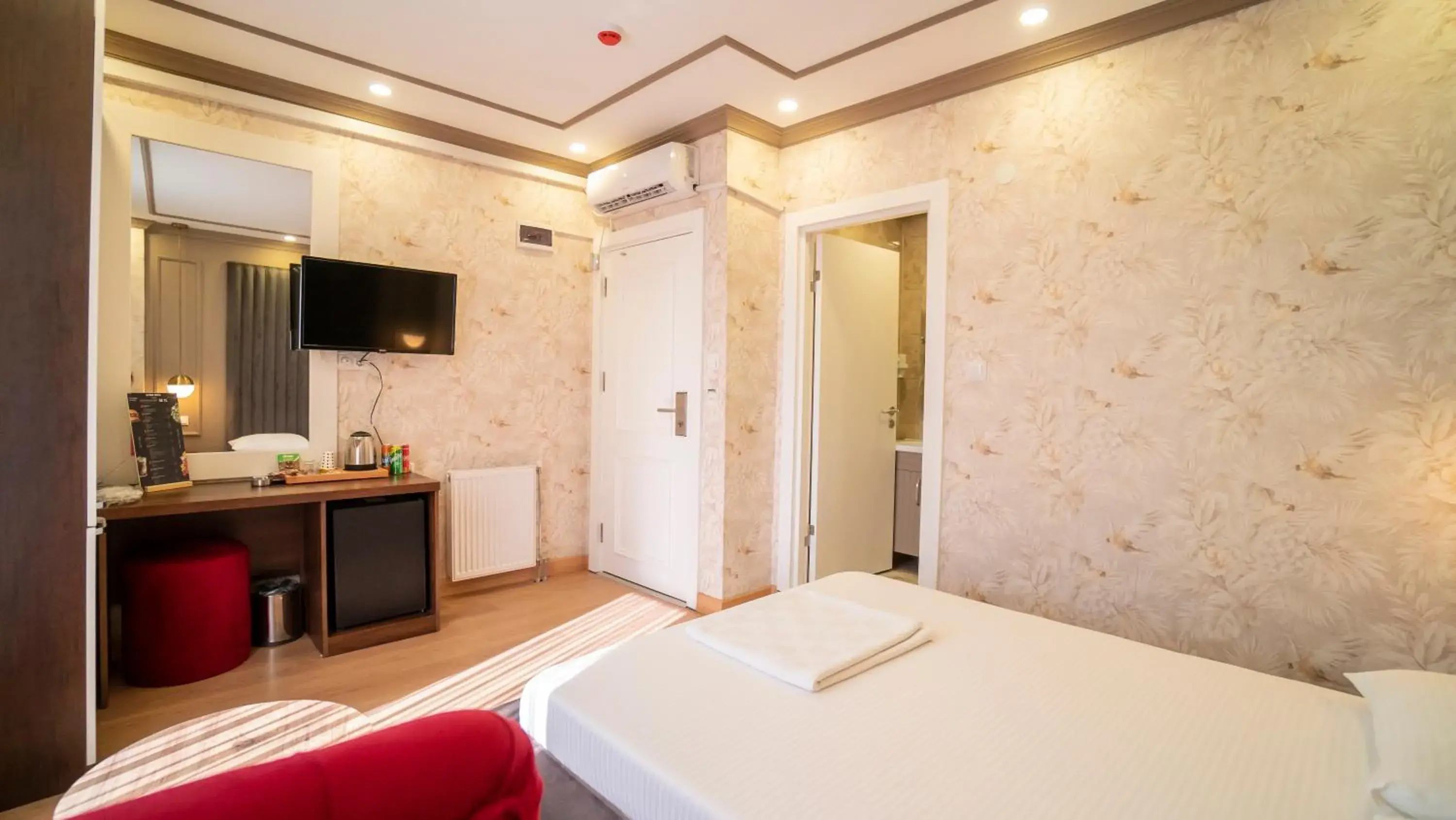 Bed in DYMAR HOTEL Bed in DYMAR HOTEL