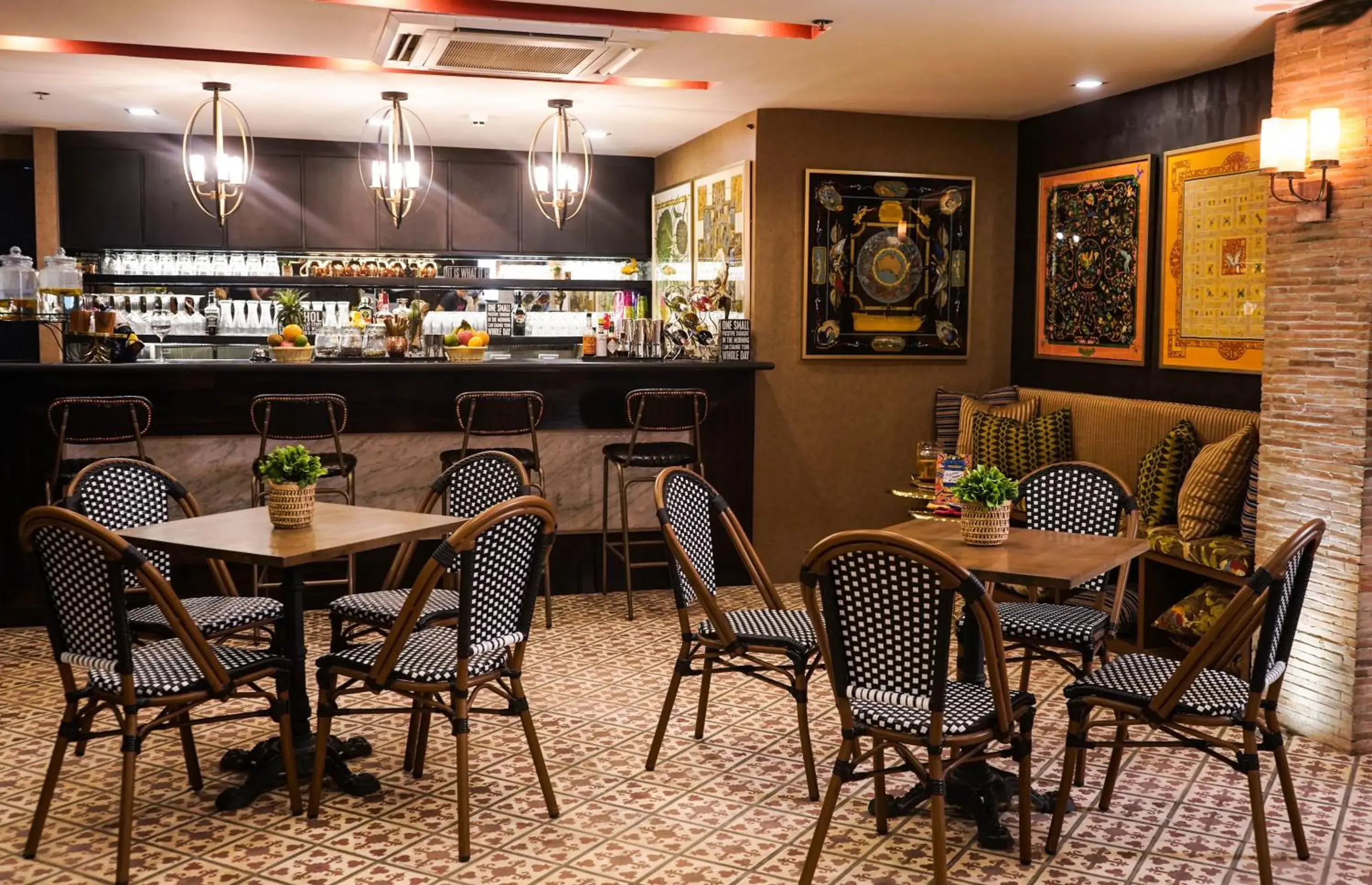 Restaurant/places to eat in UNWND Boutique Hotel Makati Restaurant/places to eat in UNWND Boutique Hotel Makati