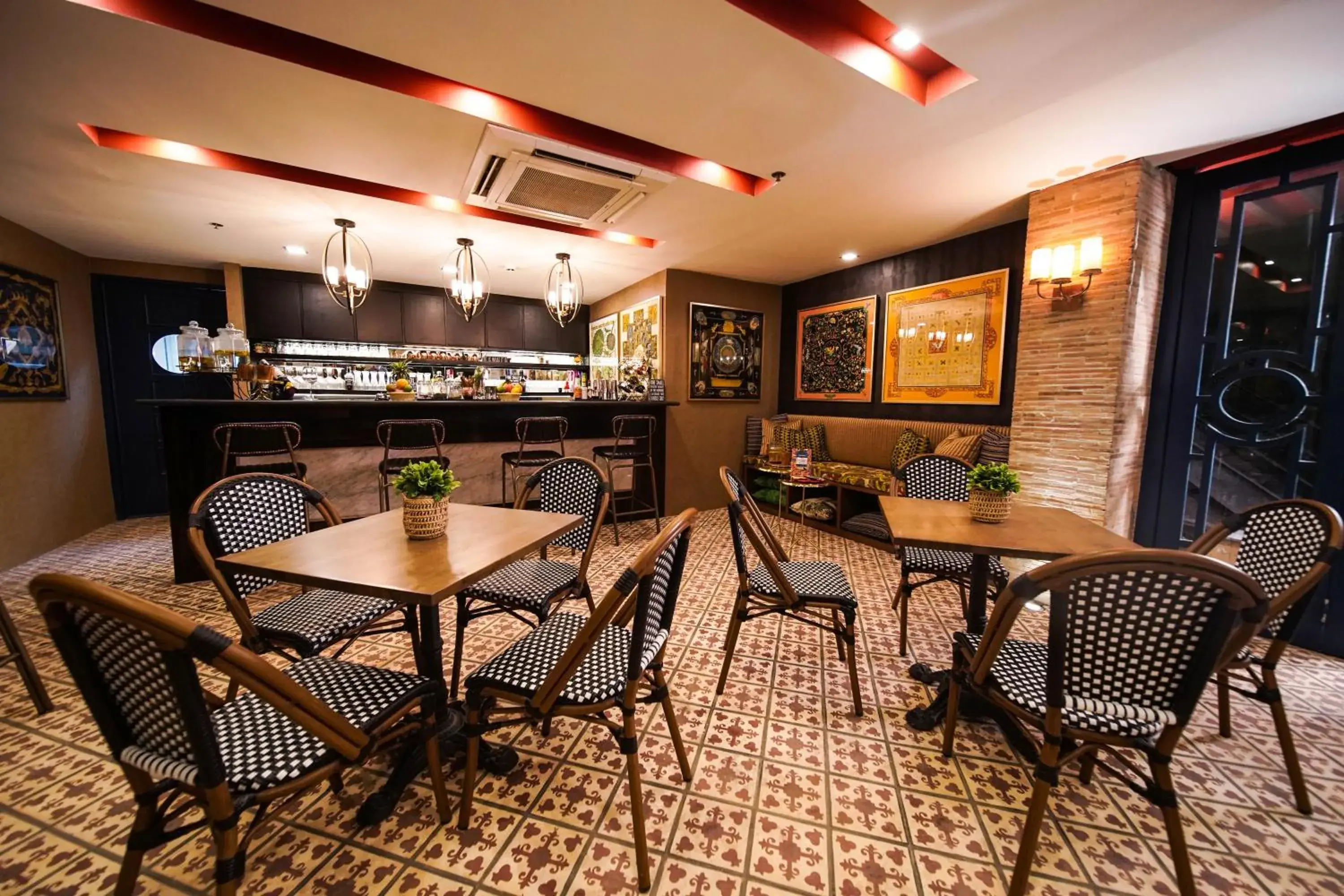 Restaurant/places to eat in UNWND Boutique Hotel Makati Restaurant/places to eat in UNWND Boutique Hotel Makati