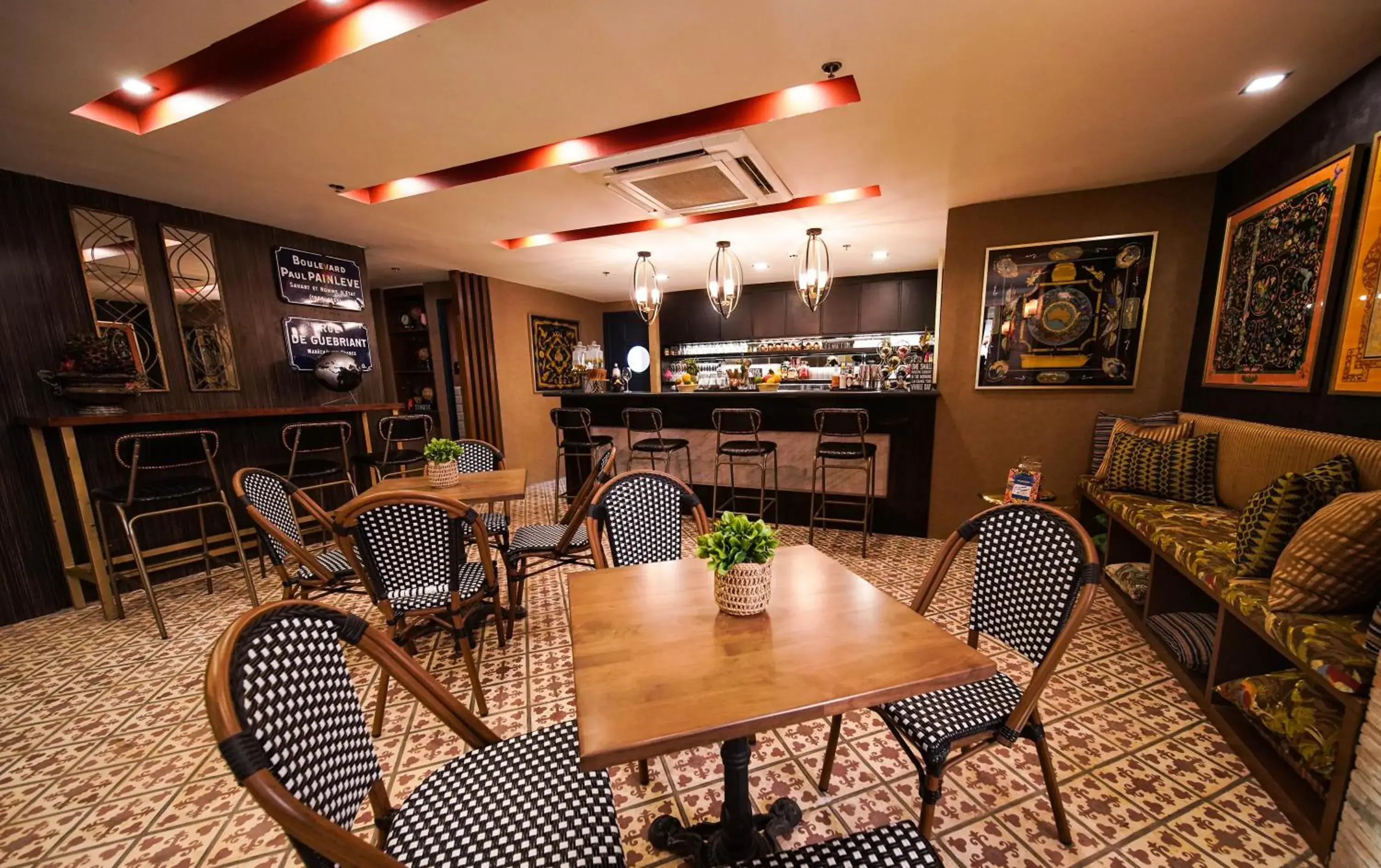 Restaurant/places to eat in UNWND Boutique Hotel Makati Restaurant/places to eat in UNWND Boutique Hotel Makati