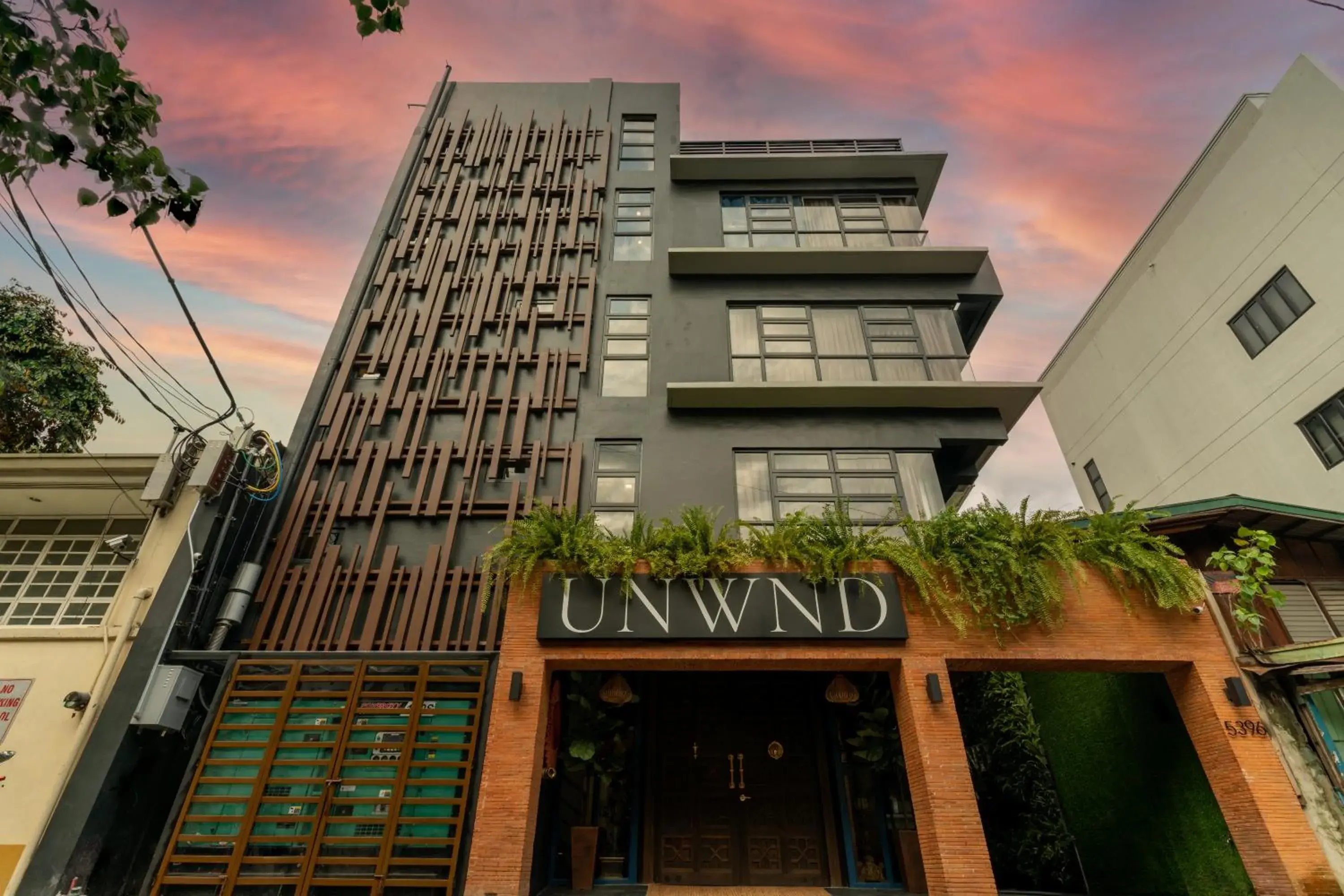 Property building in UNWND Boutique Hotel Makati Property building in UNWND Boutique Hotel Makati
