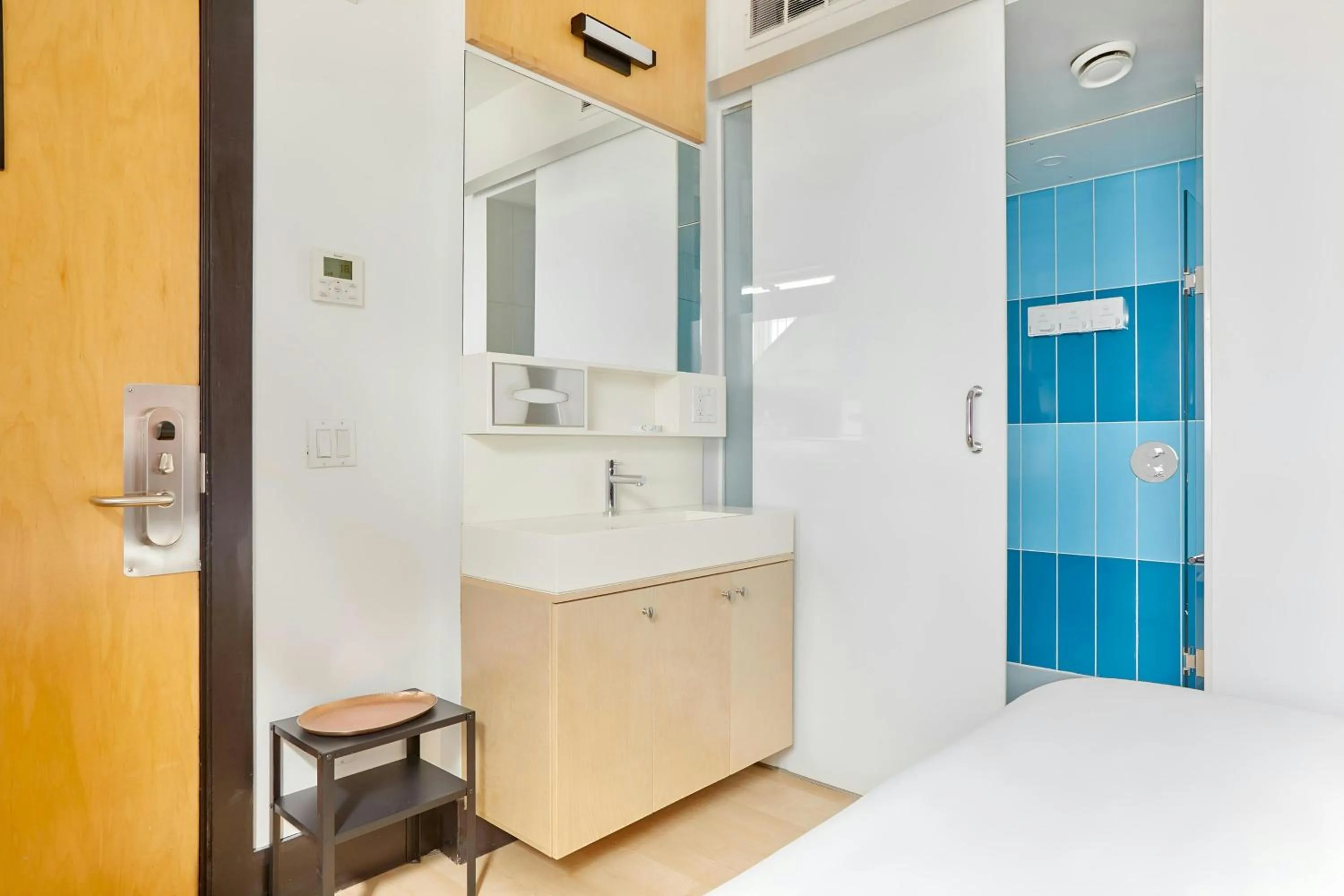 Bathroom in The Beverley Hotel Queen West, Sonder by Marriott Bonvoy