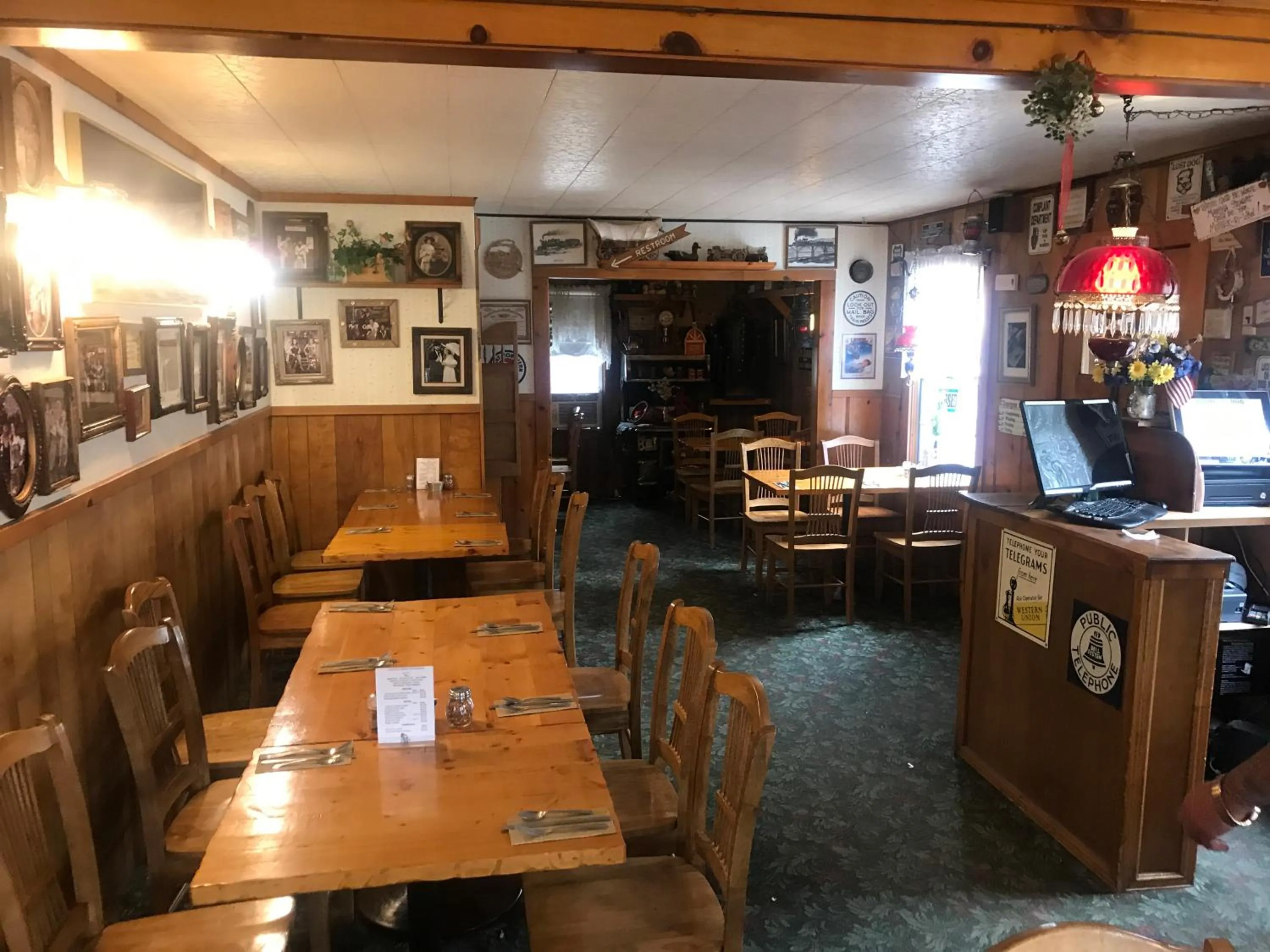 Restaurant/places to eat in Virginia Creek Settlement