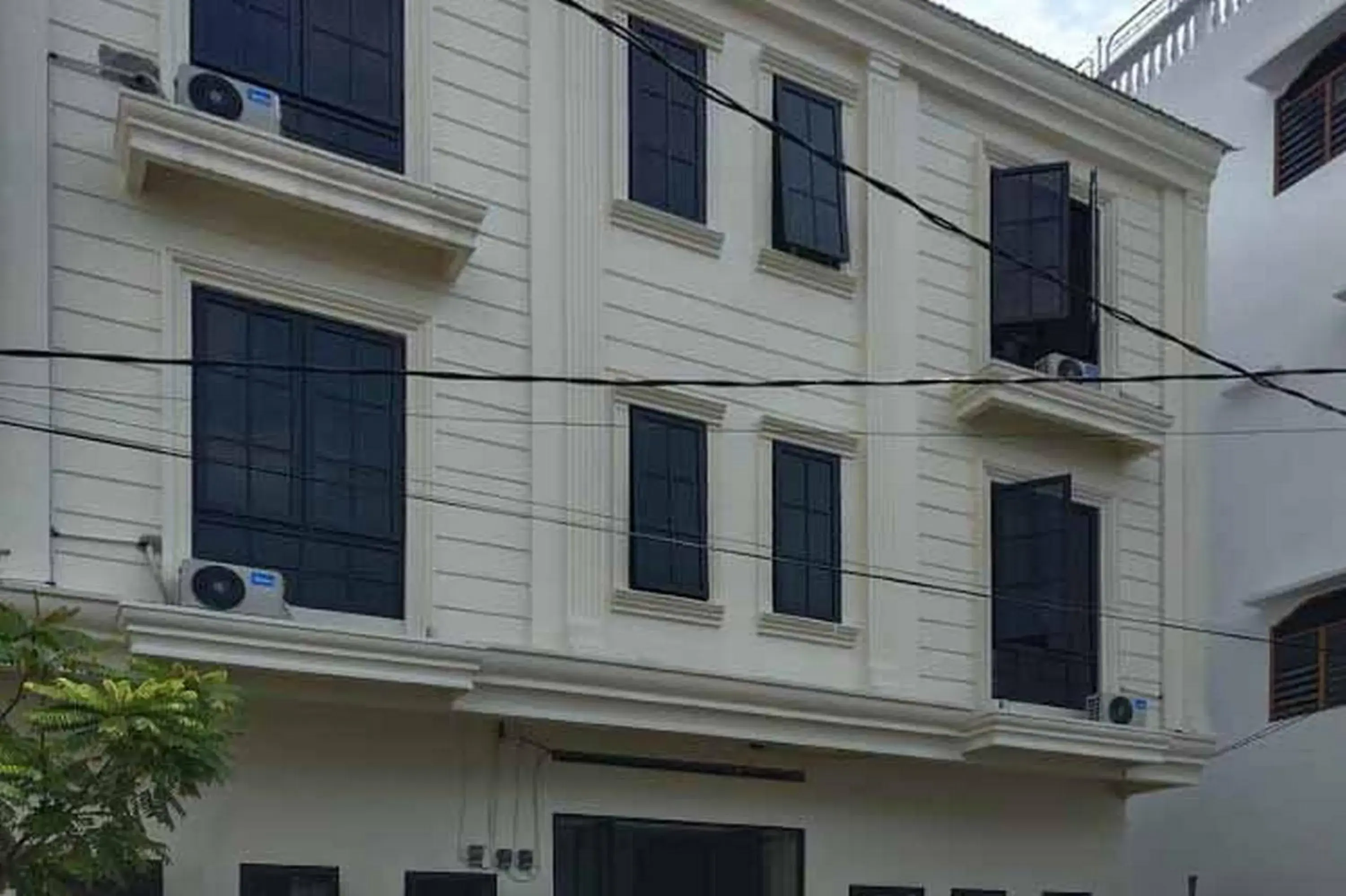 Property building in Prime Inn near Jalan Sekip Medan RedPartner Property building in Prime Inn near Jalan Sekip Medan RedPartner