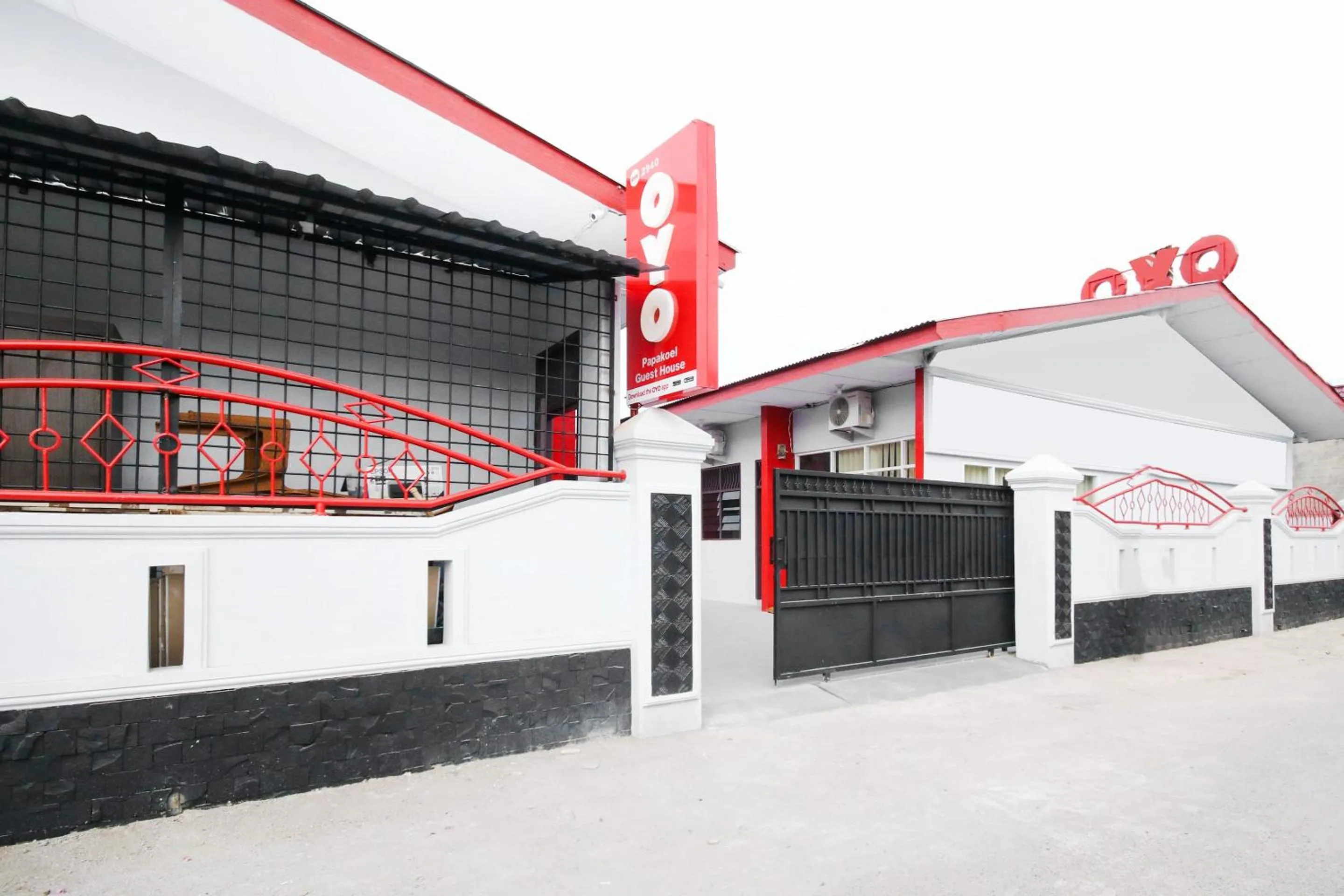 Facade/entrance in Hotel O Papakoel Guest House