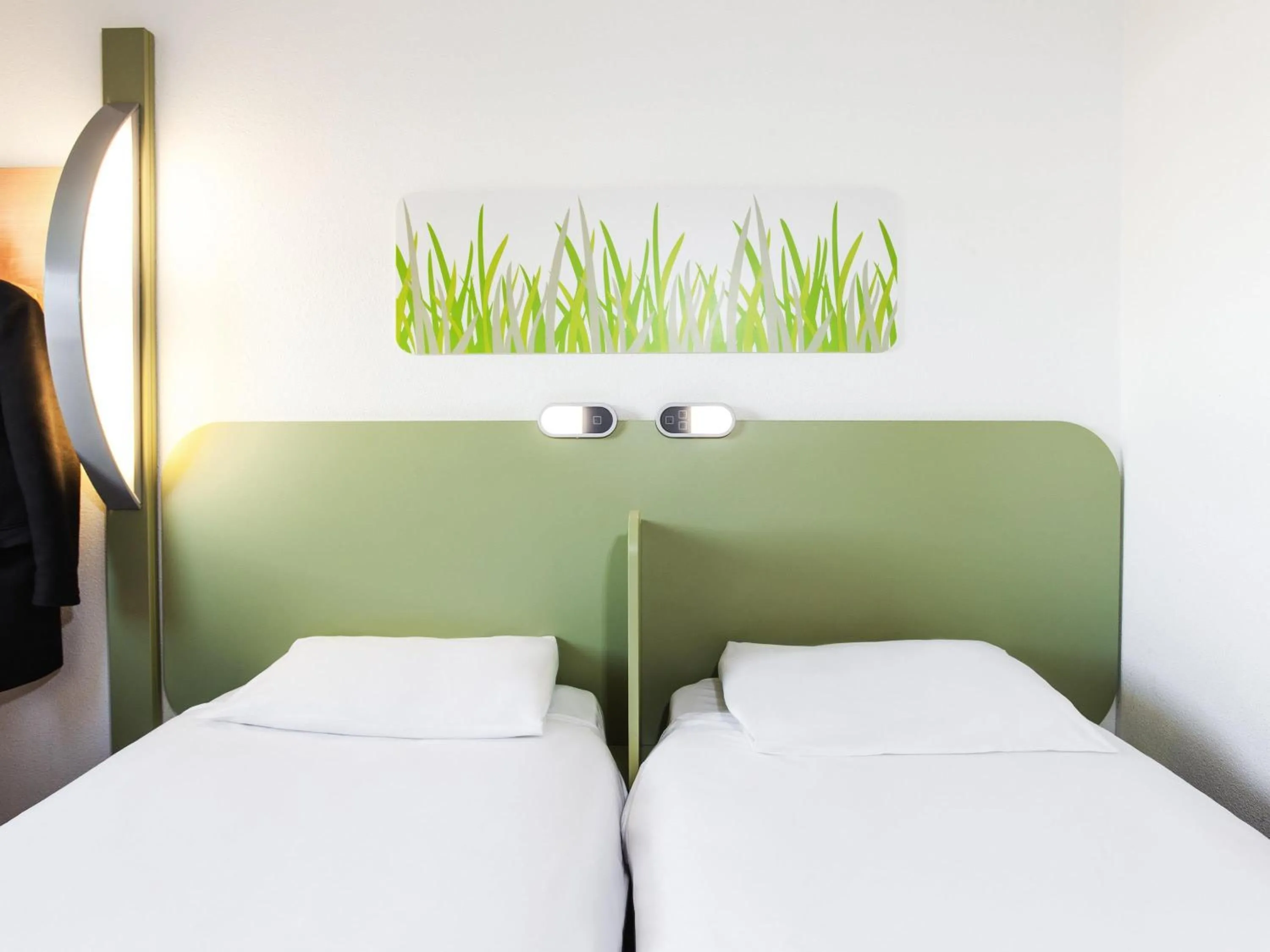 Bedroom, Bed in ibis budget London Hounslow