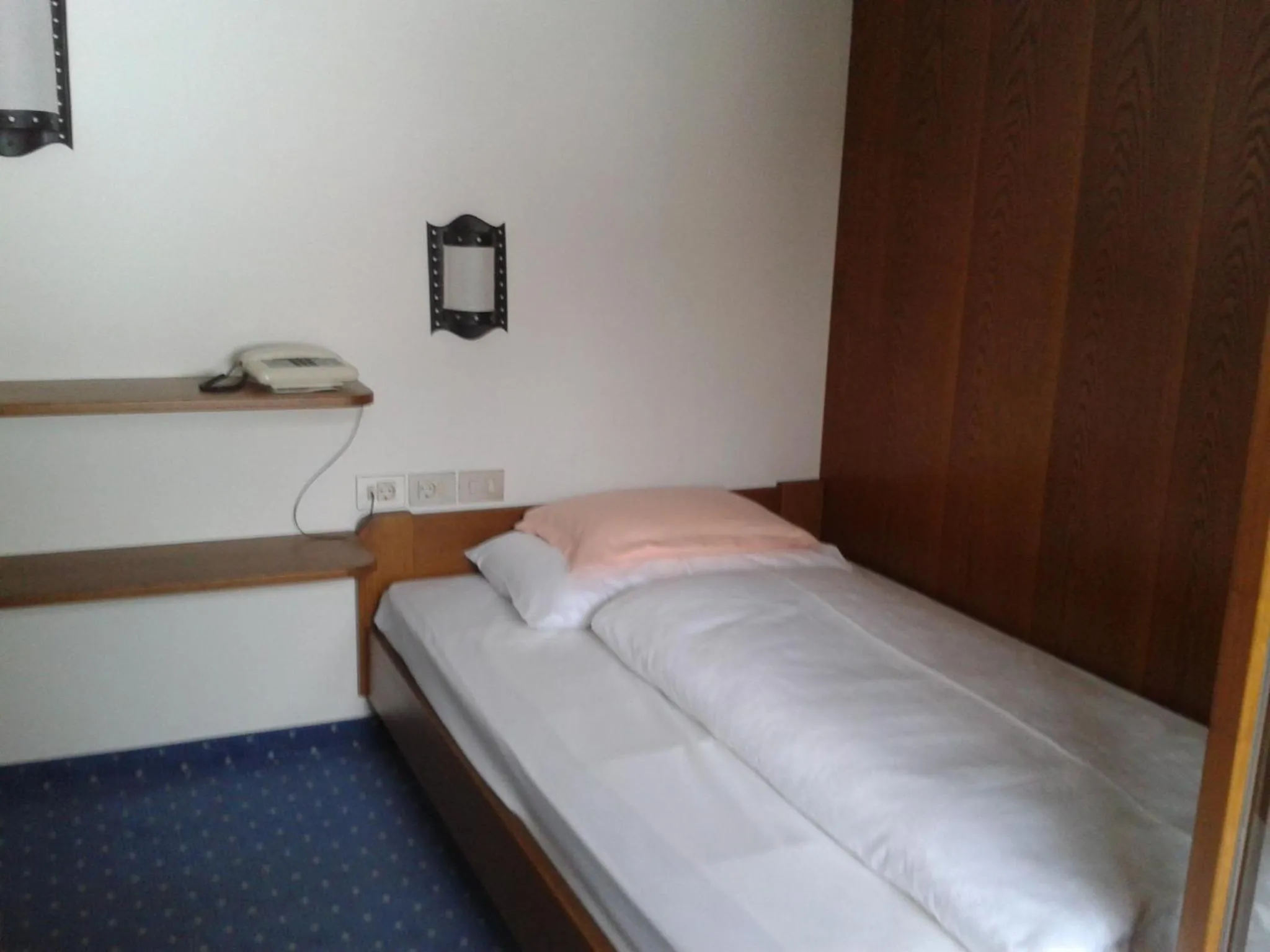 Photo of the whole room, Bed in Villa Luise