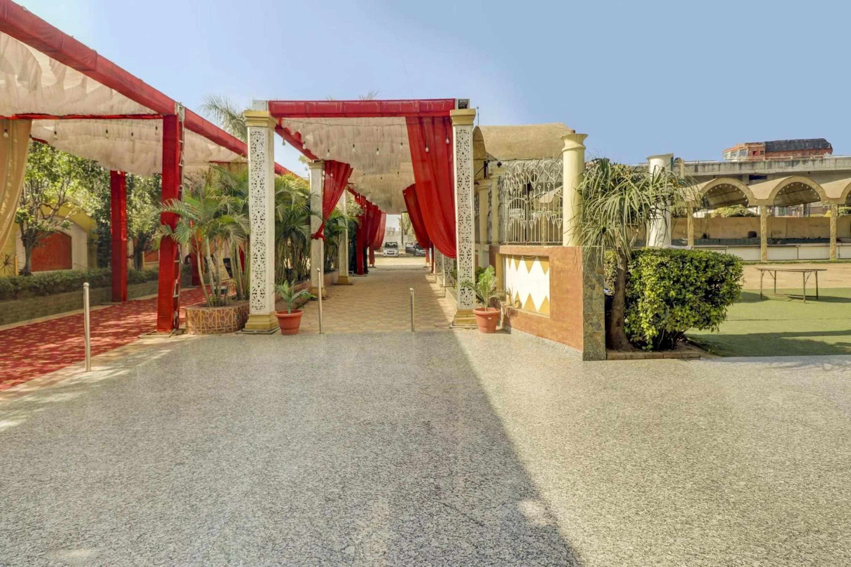 Bedroom in Hotel O Mukut Mahal