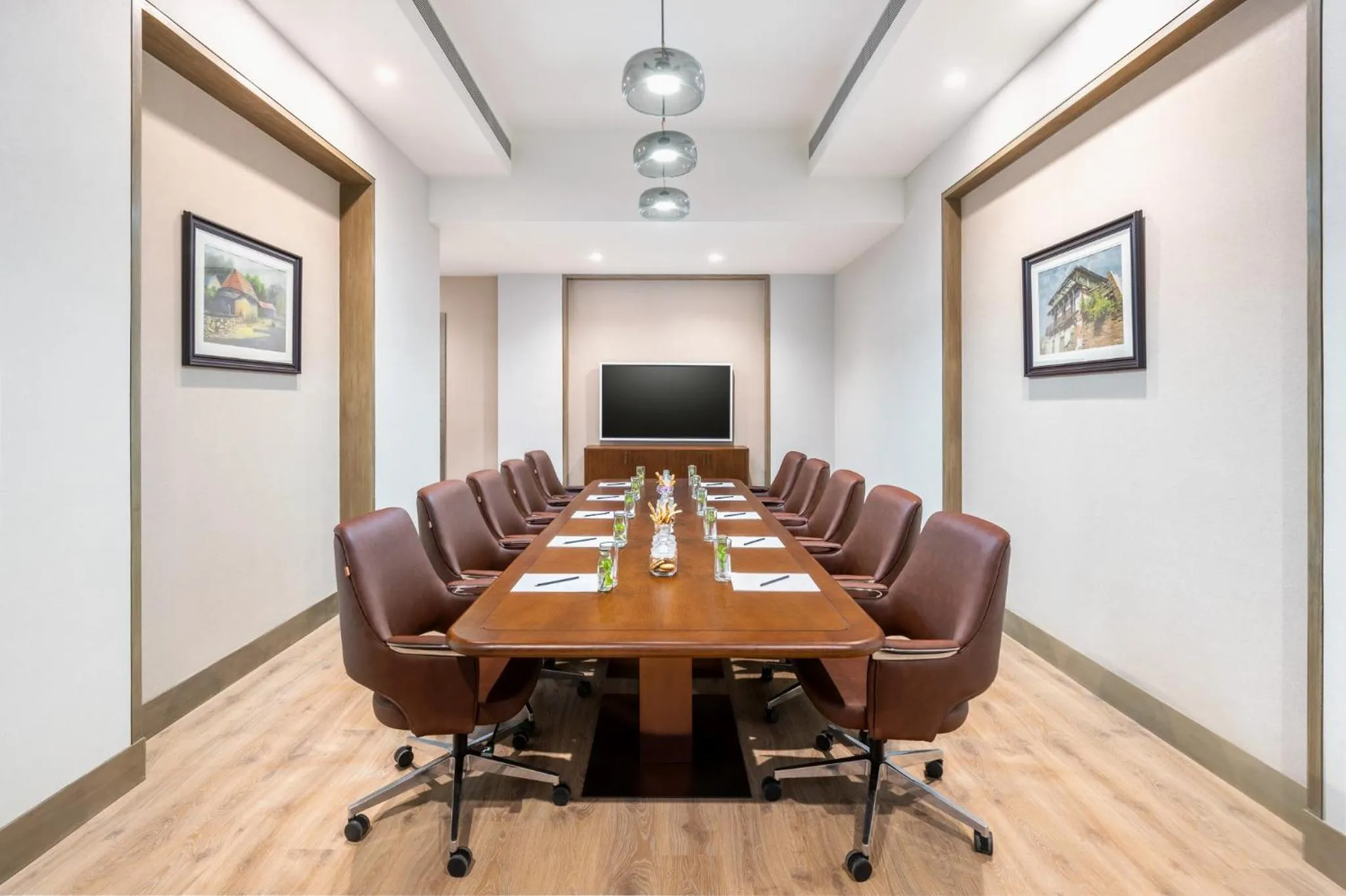 Business facilities in Vivanta Ahmedabad SG Highway