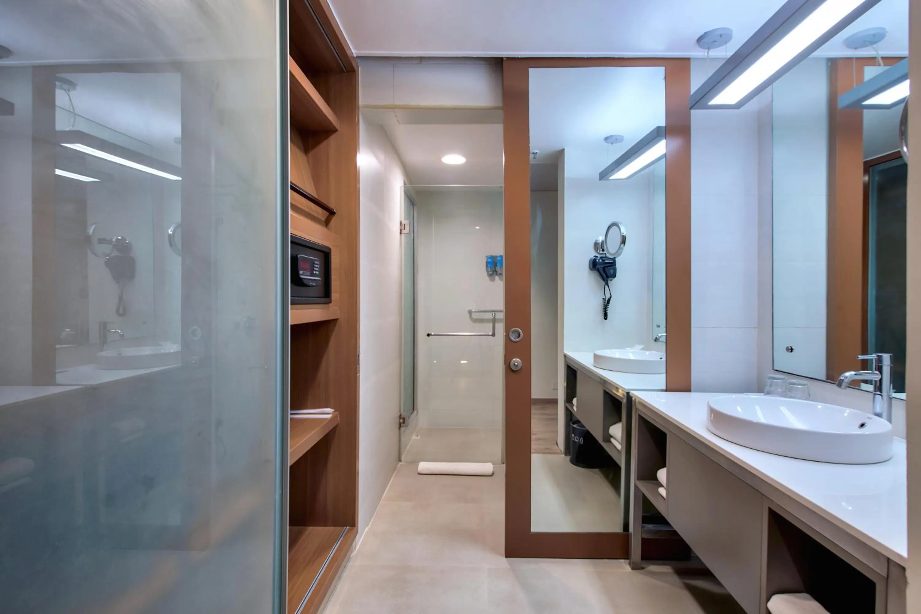 Bathroom in Vivanta Ahmedabad SG Highway