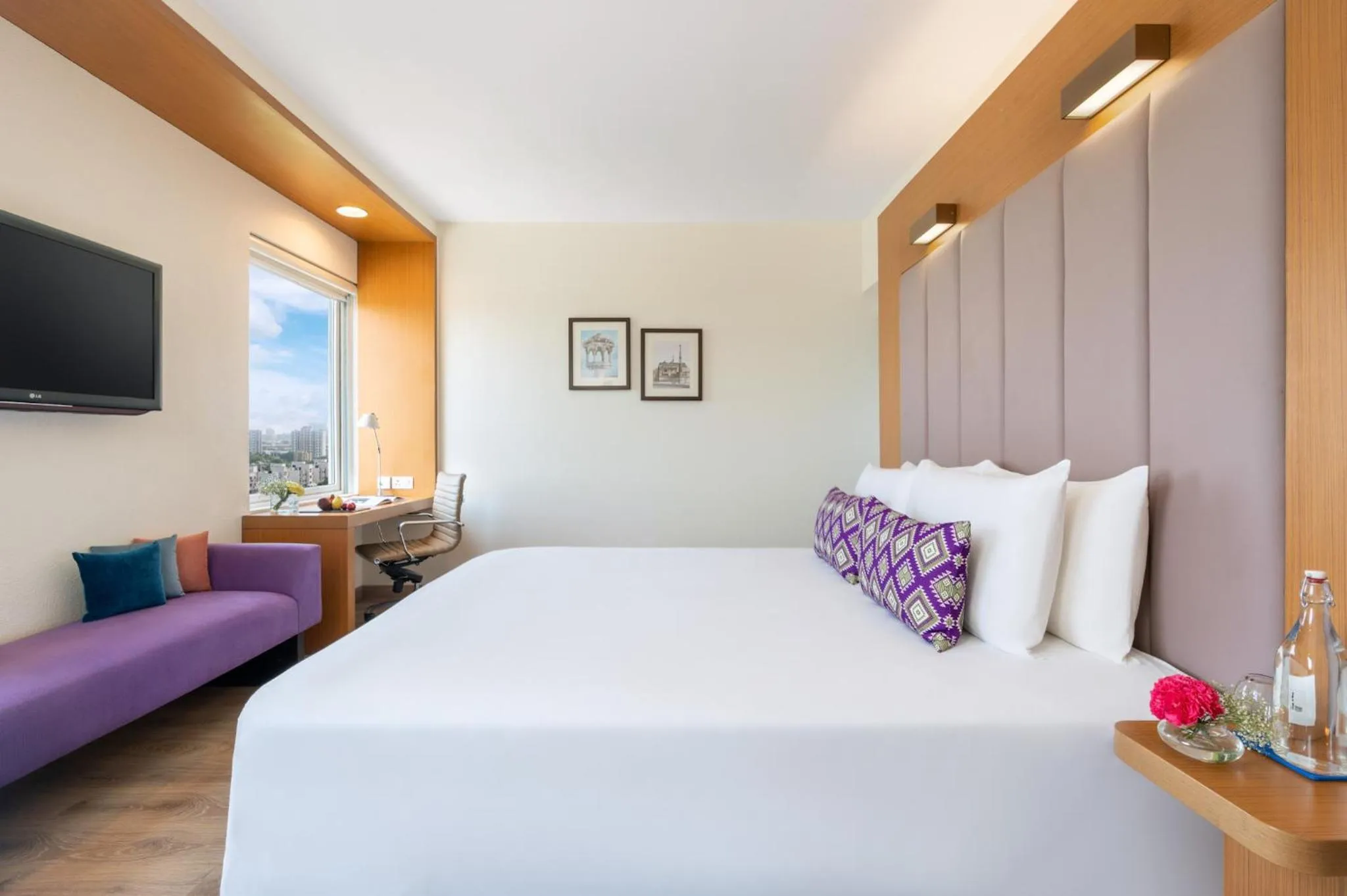 Bed in Vivanta Ahmedabad SG Highway