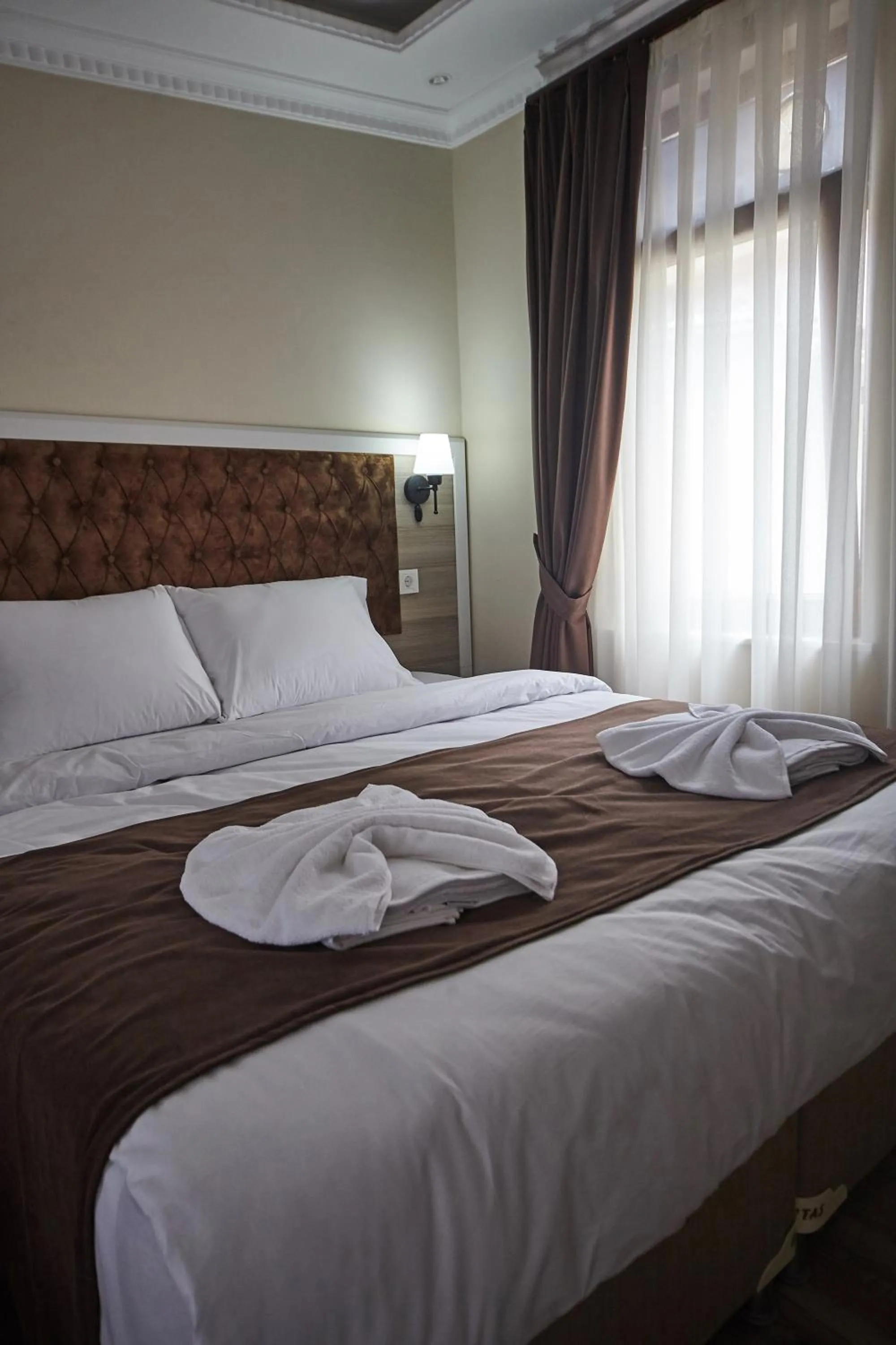 Bed in Luna Suites Taksim