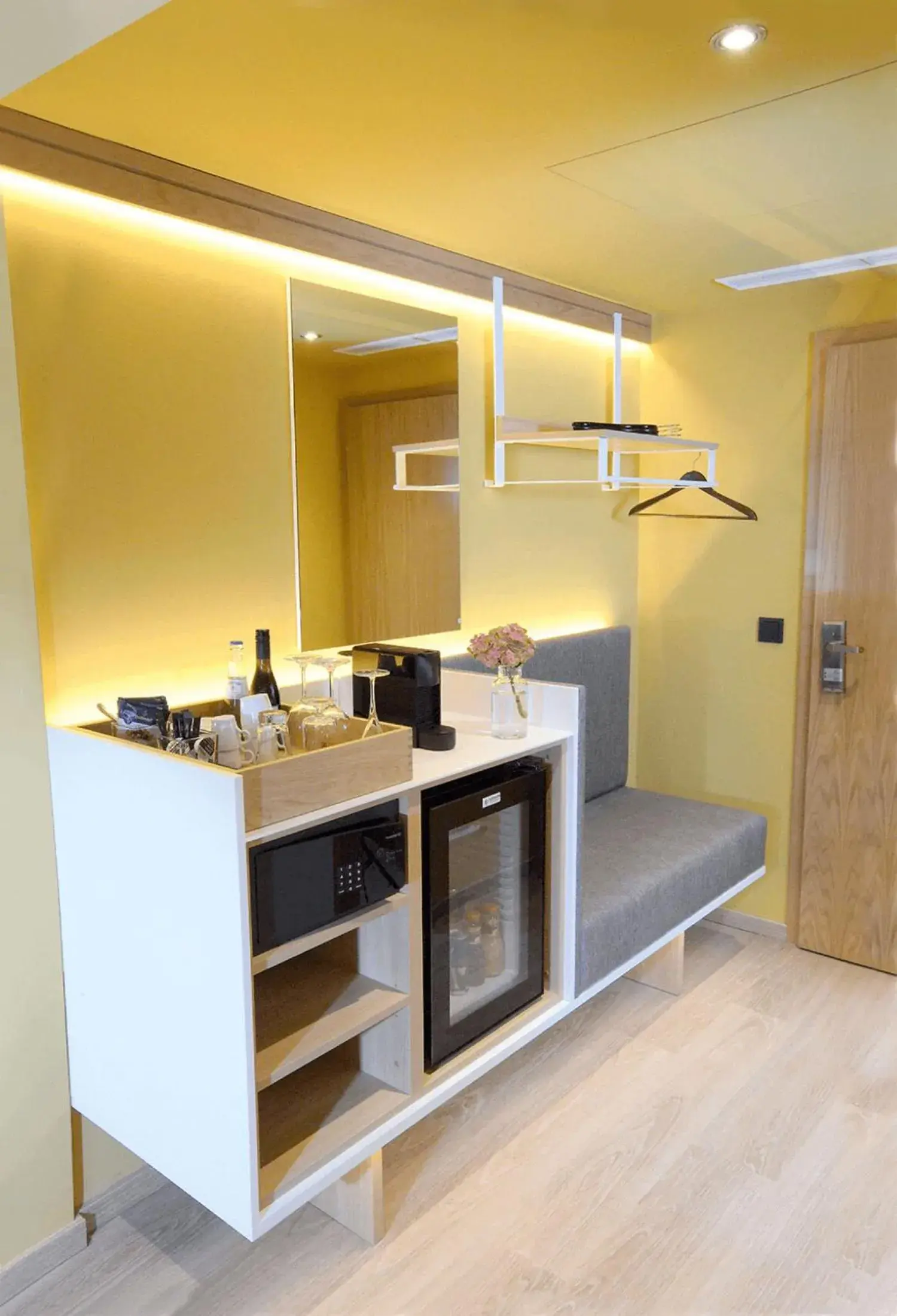 minibar, Kitchen/Kitchenette in FAVORITE Parkhotel