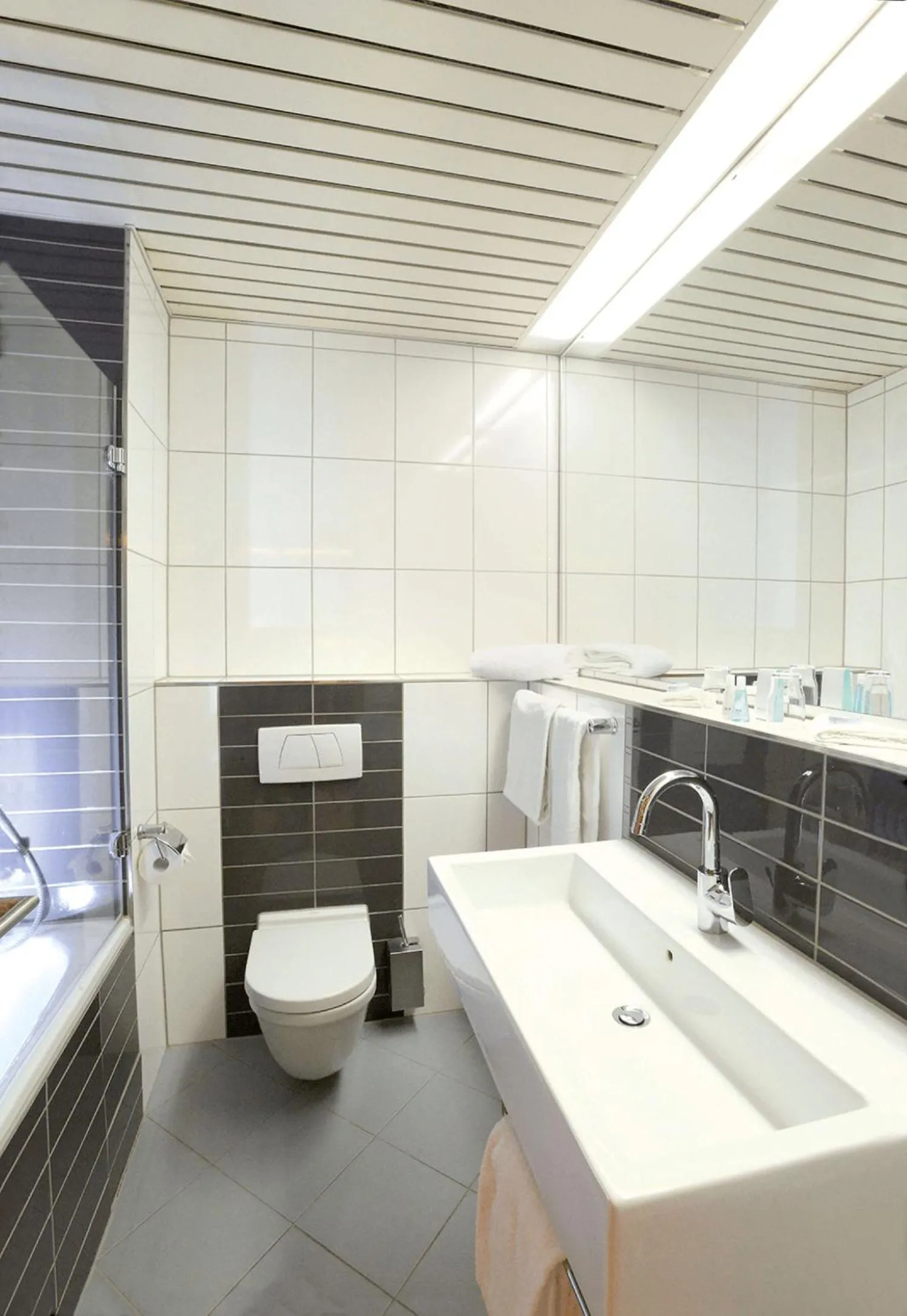 Bathroom in FAVORITE Parkhotel