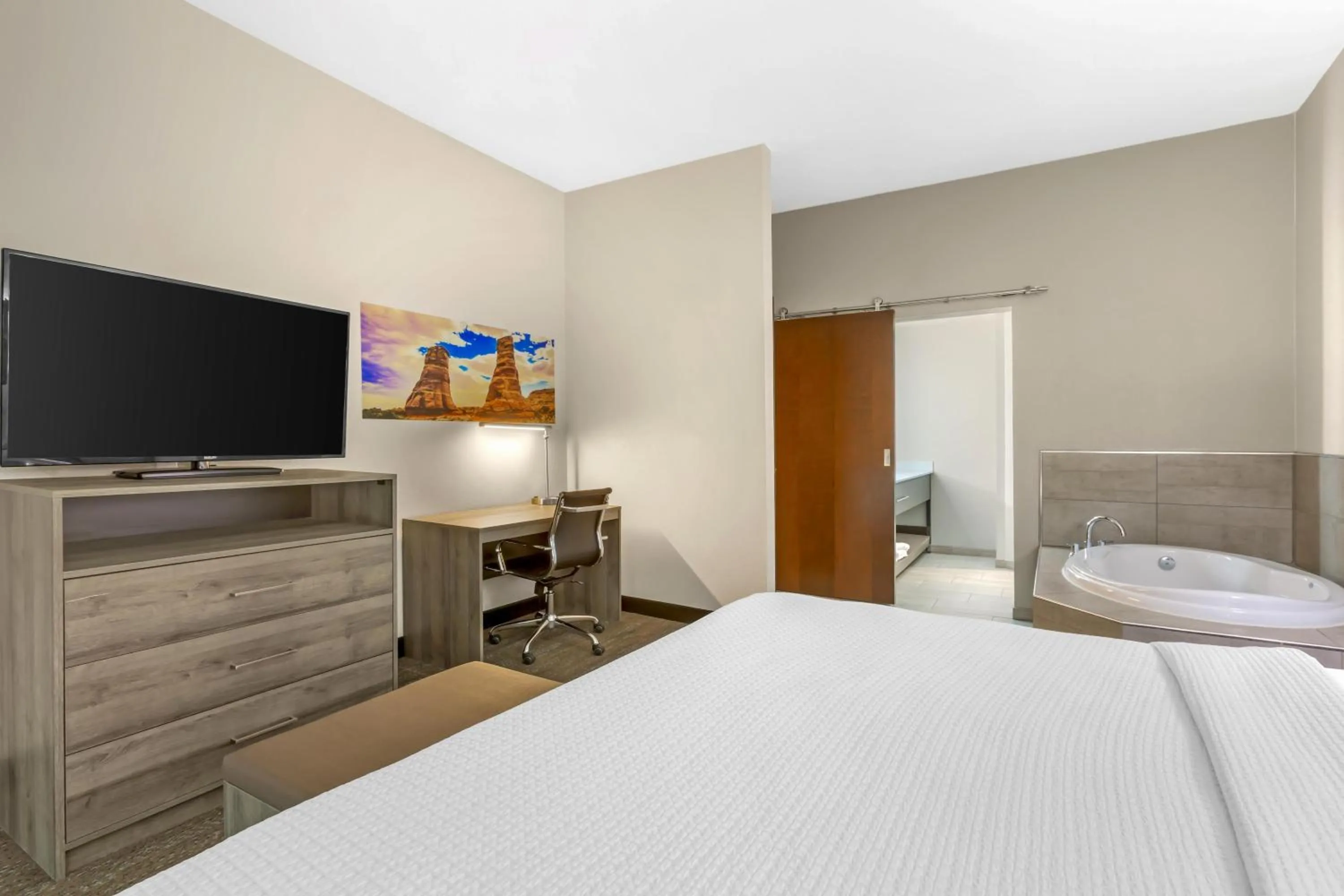 Bedroom, Bed in Best Western Plus Executive Residency Phoenix North Happy Valley