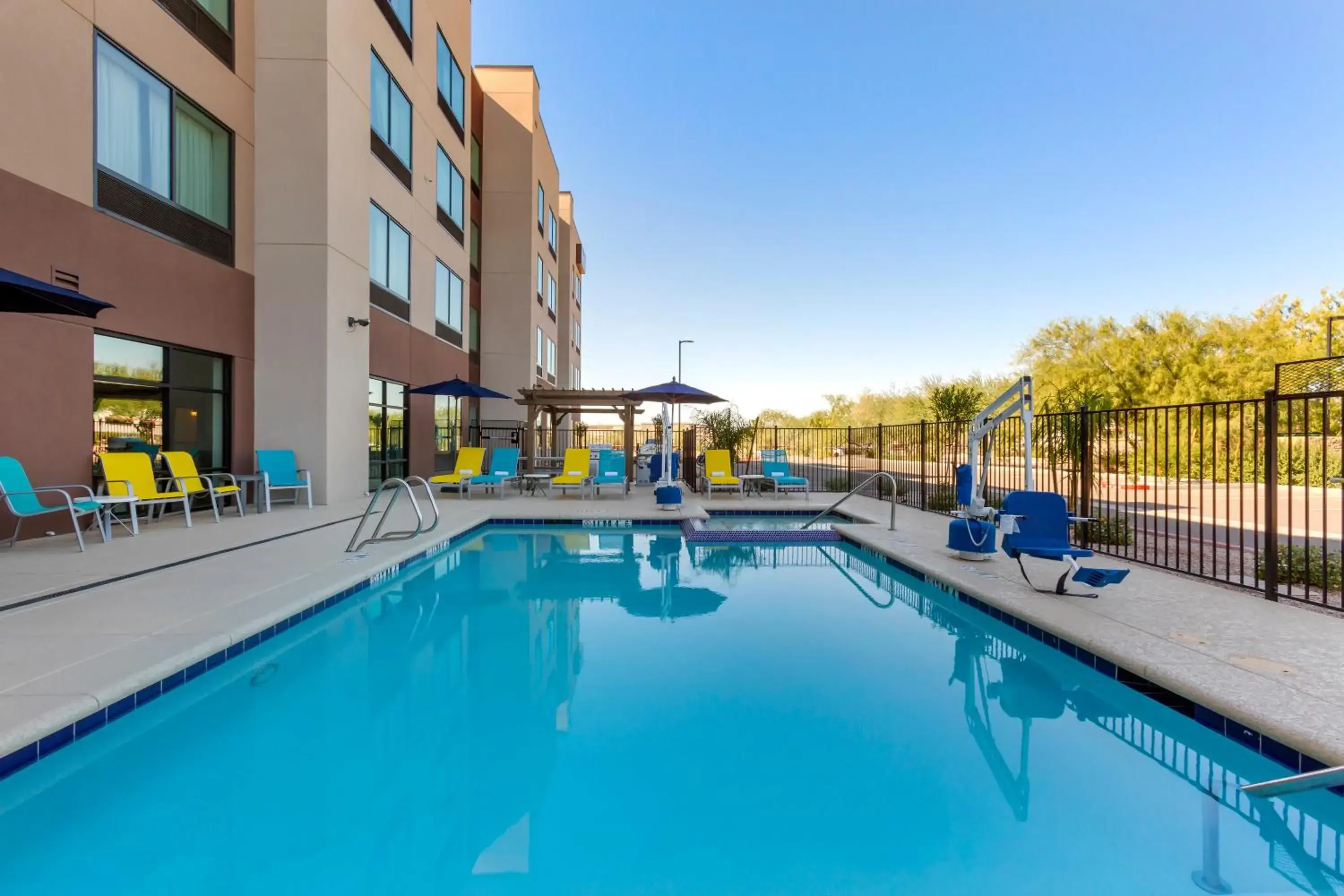 Swimming pool in Best Western Plus Executive Residency Phoenix North Happy Valley Swimming pool in Best Western Plus Executive Residency Phoenix North Happy Valley