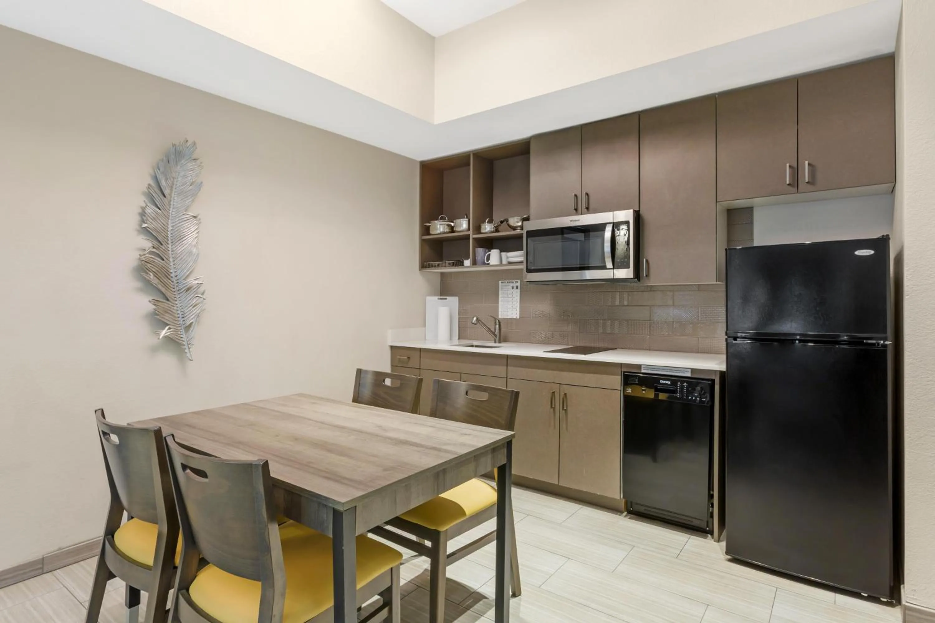 Bedroom in Best Western Plus Executive Residency Phoenix North Happy Valley