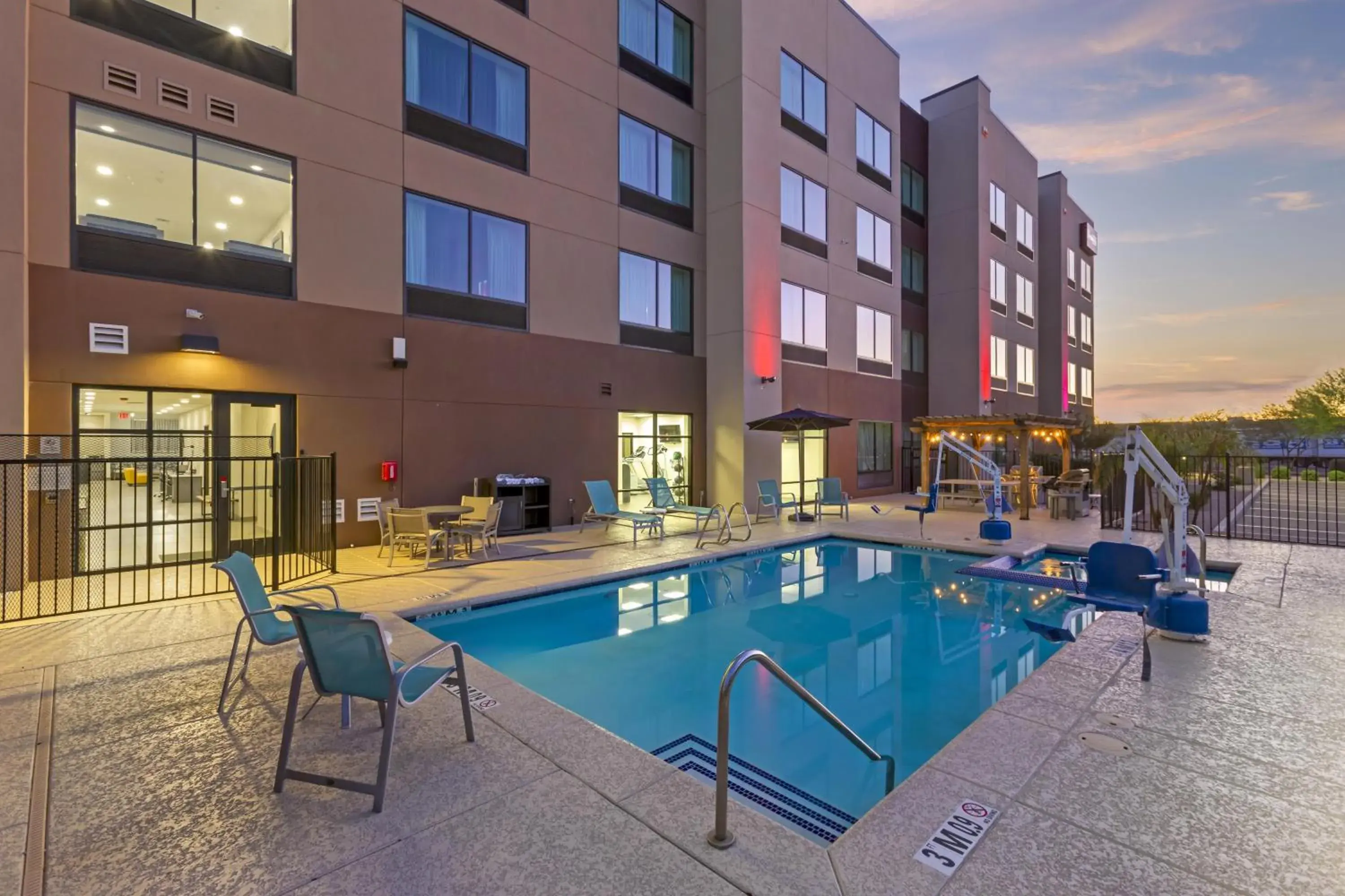 Pool view in Best Western Plus Executive Residency Phoenix North Happy Valley Pool view in Best Western Plus Executive Residency Phoenix North Happy Valley