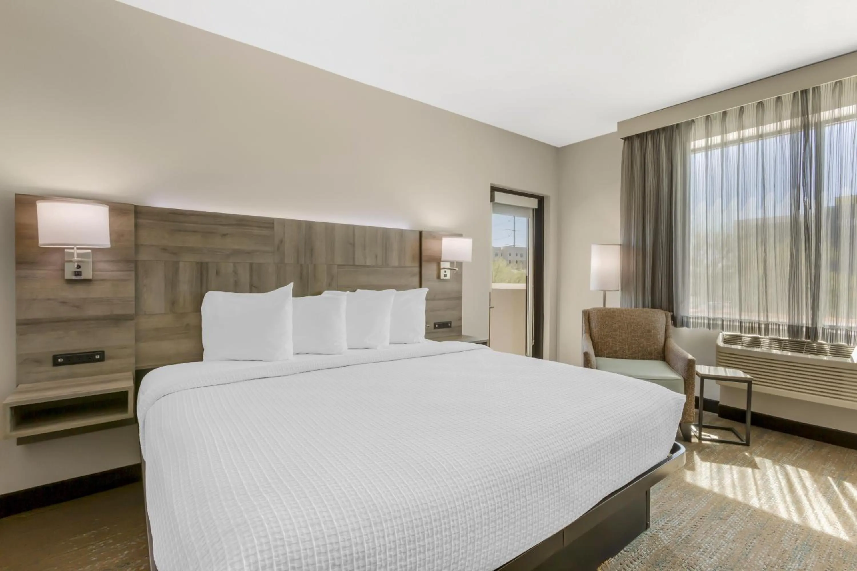 Bedroom, Bed in Best Western Plus Executive Residency Phoenix North Happy Valley