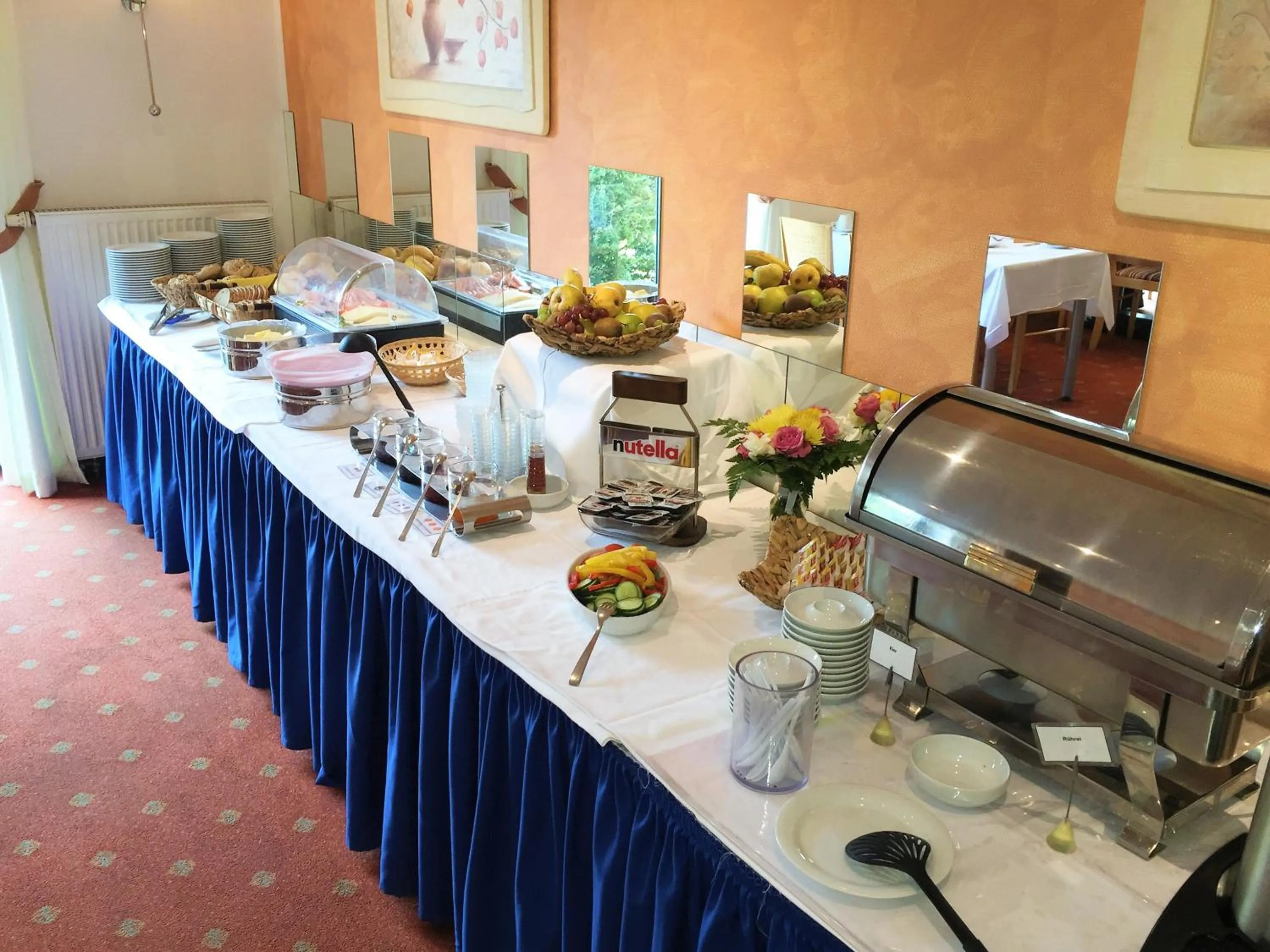 Restaurant/places to eat in Hotel Ambiente