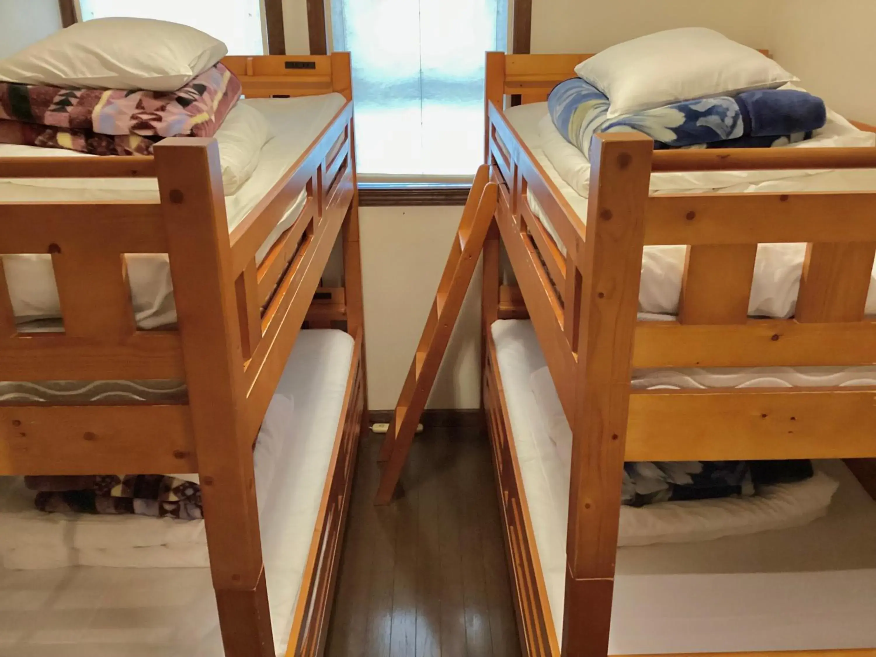 bunk bed, Bed in IZA Kamakura Guest House and Bar bunk bed, Bed in IZA Kamakura Guest House and Bar